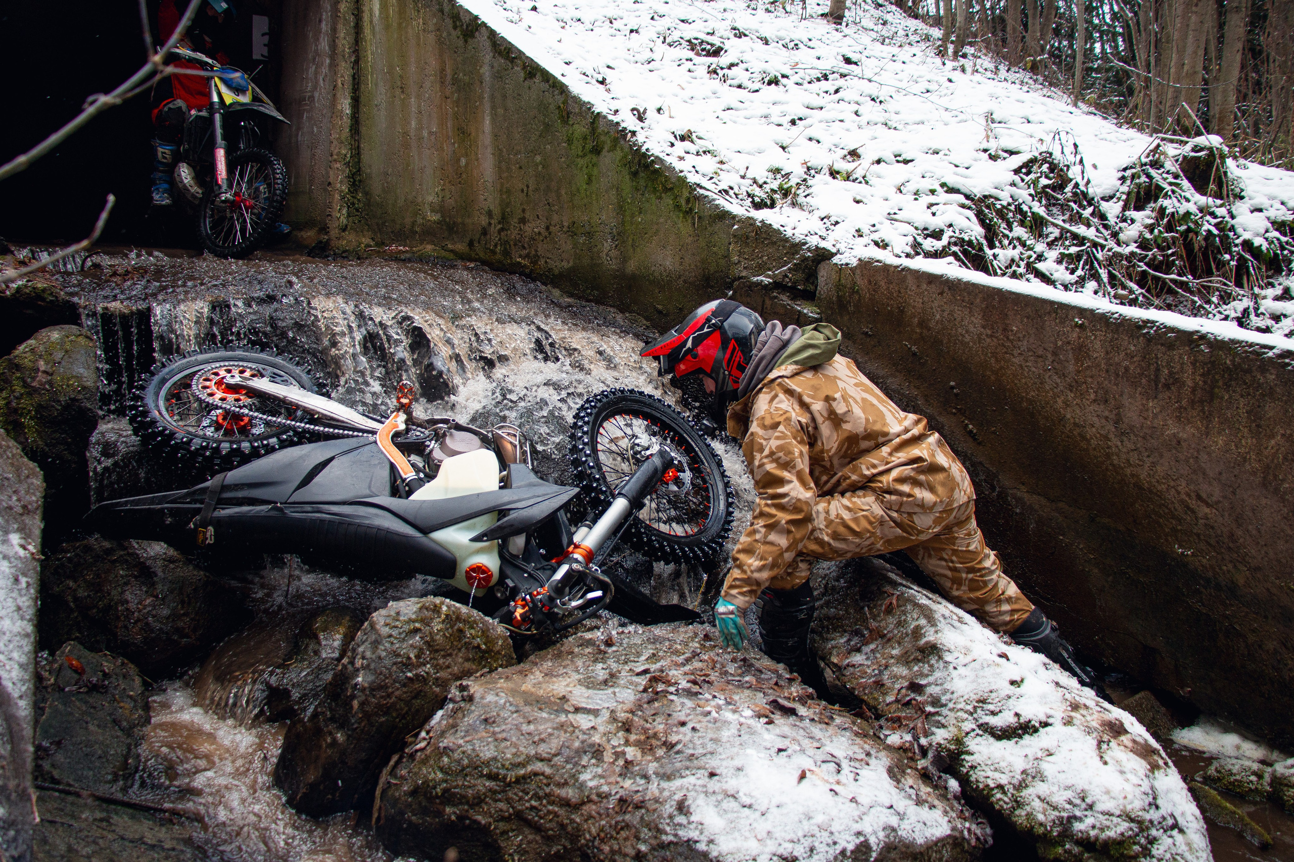 Эндуро-осень. Олег Романов. Мастер фото по спорту