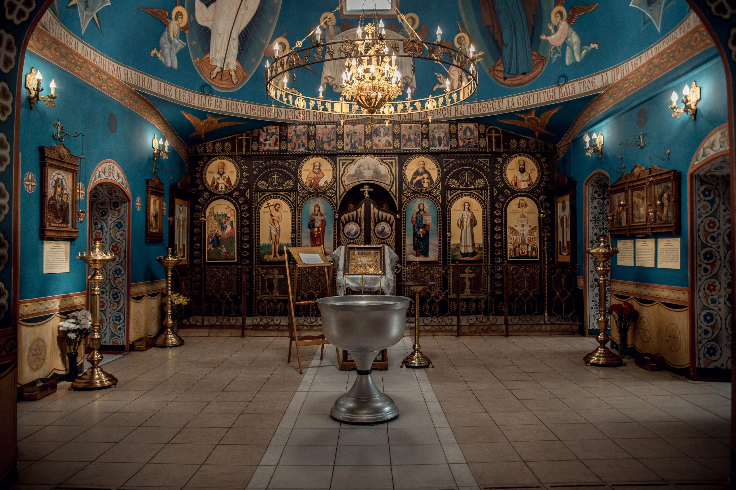 Таинство Крещения Филиппа, Храм святых Новомучеников и Исповедников Российских г. Волжский. Церковный, семейный и репортажный фотограф Волгоград, Волжский