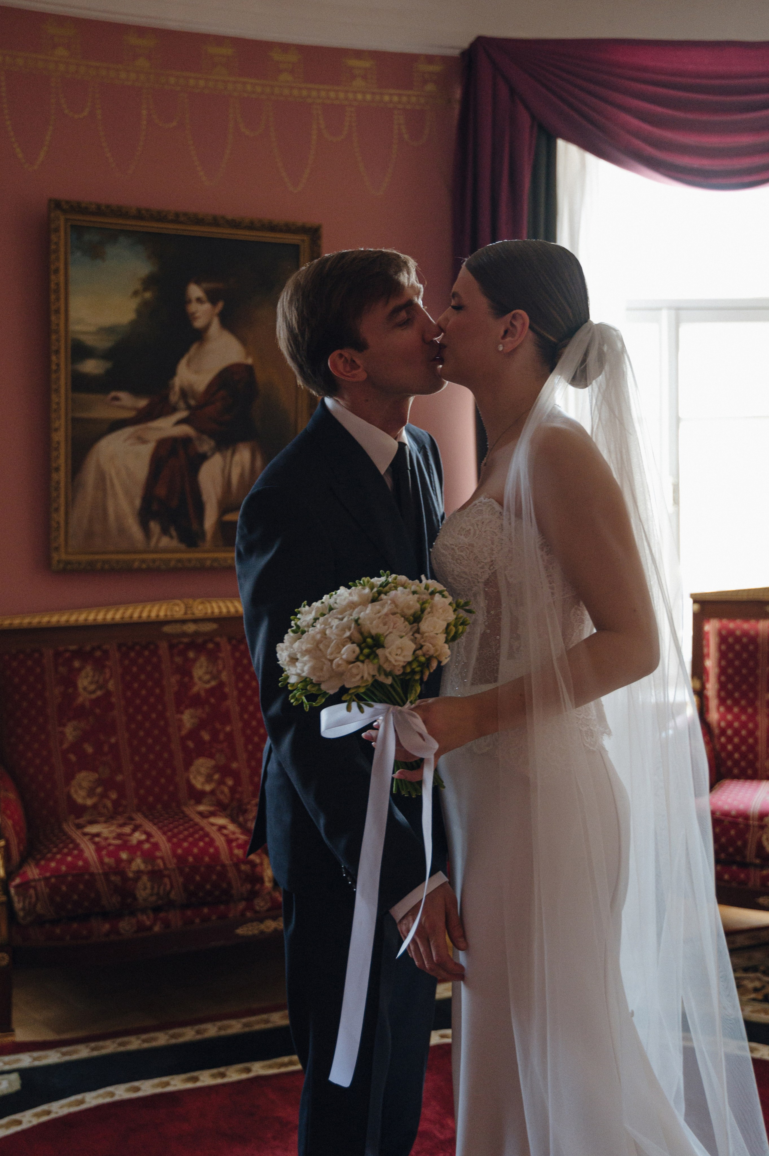 Дмитрий и Луиза. Гостиница Националь и ресторан Белуга. Свадебный фотограф Москва и Санкт-Петербург. Анастасия Чудина