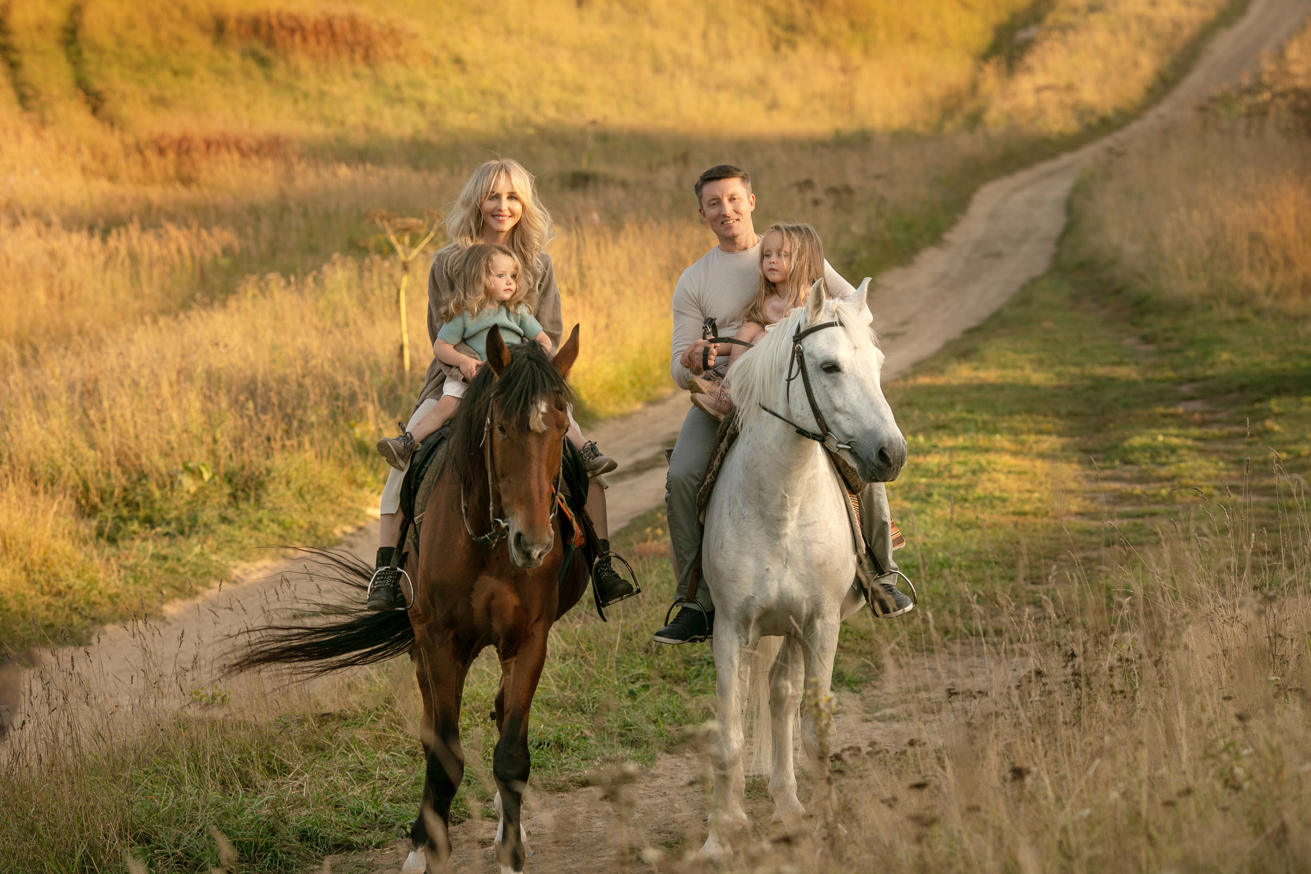 Ветер в волосах. Детский и семейный фотограф Муксимова Ирина