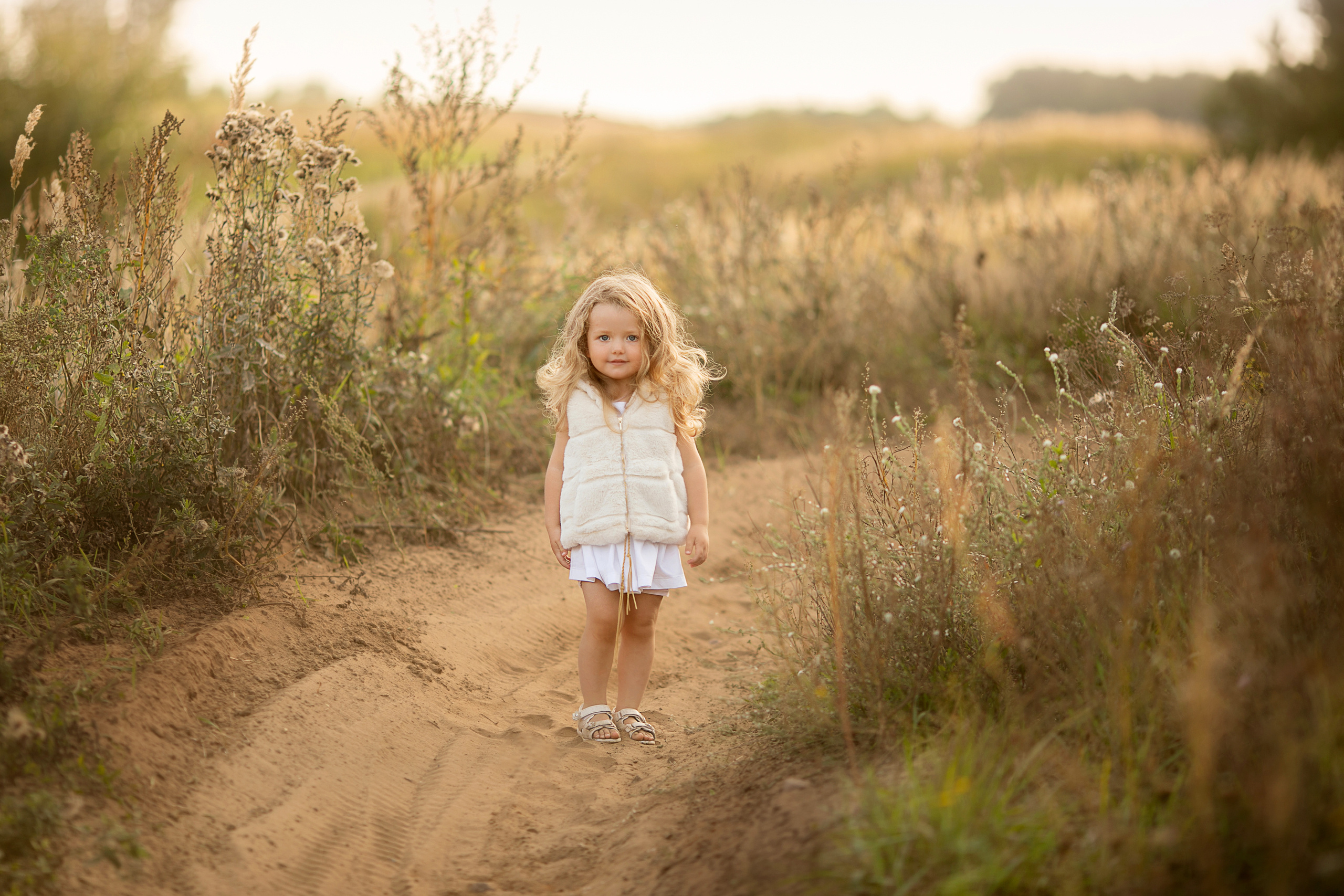 Ветер в волосах. Детский и семейный фотограф Муксимова Ирина
