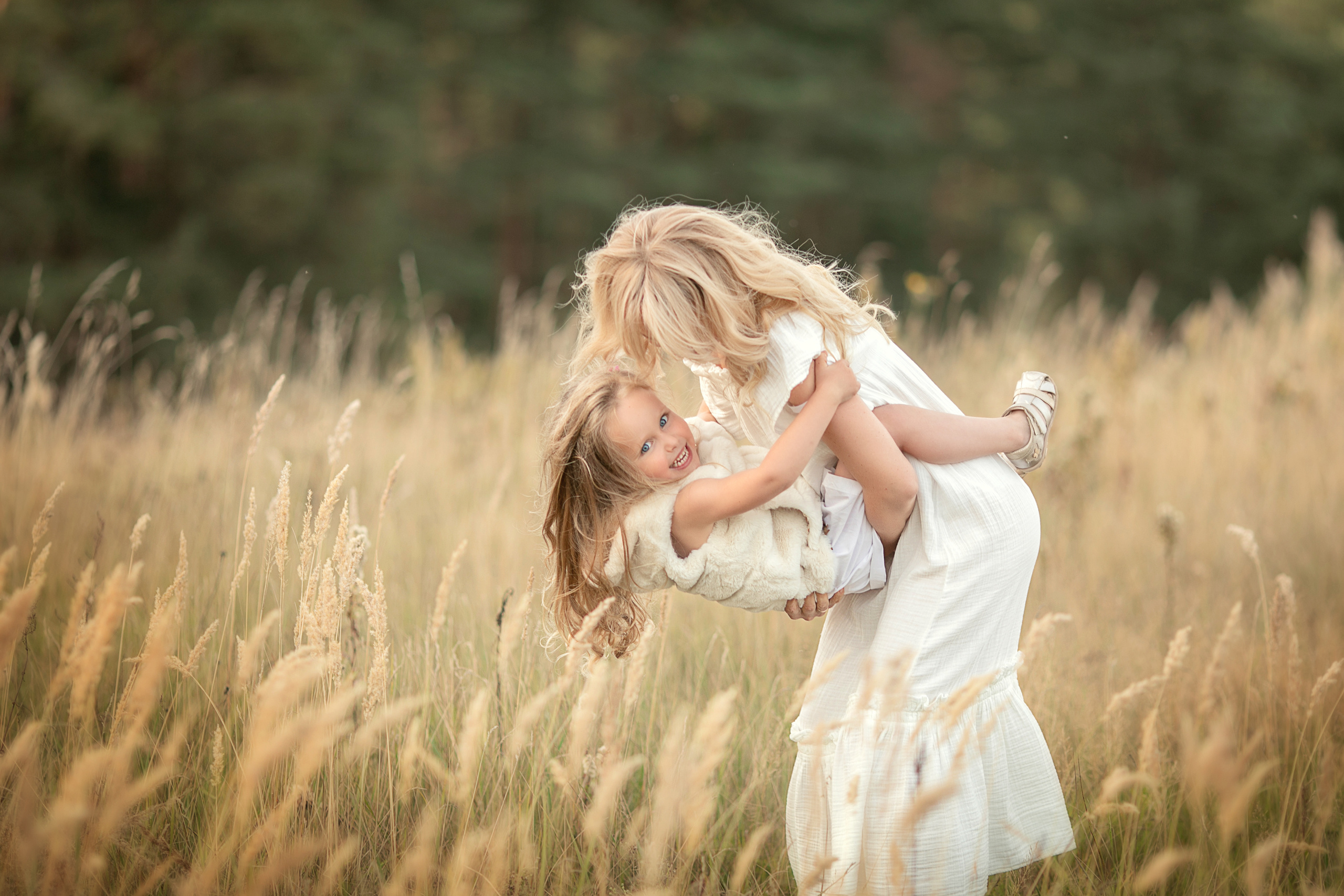 Ветер в волосах. Детский и семейный фотограф Муксимова Ирина