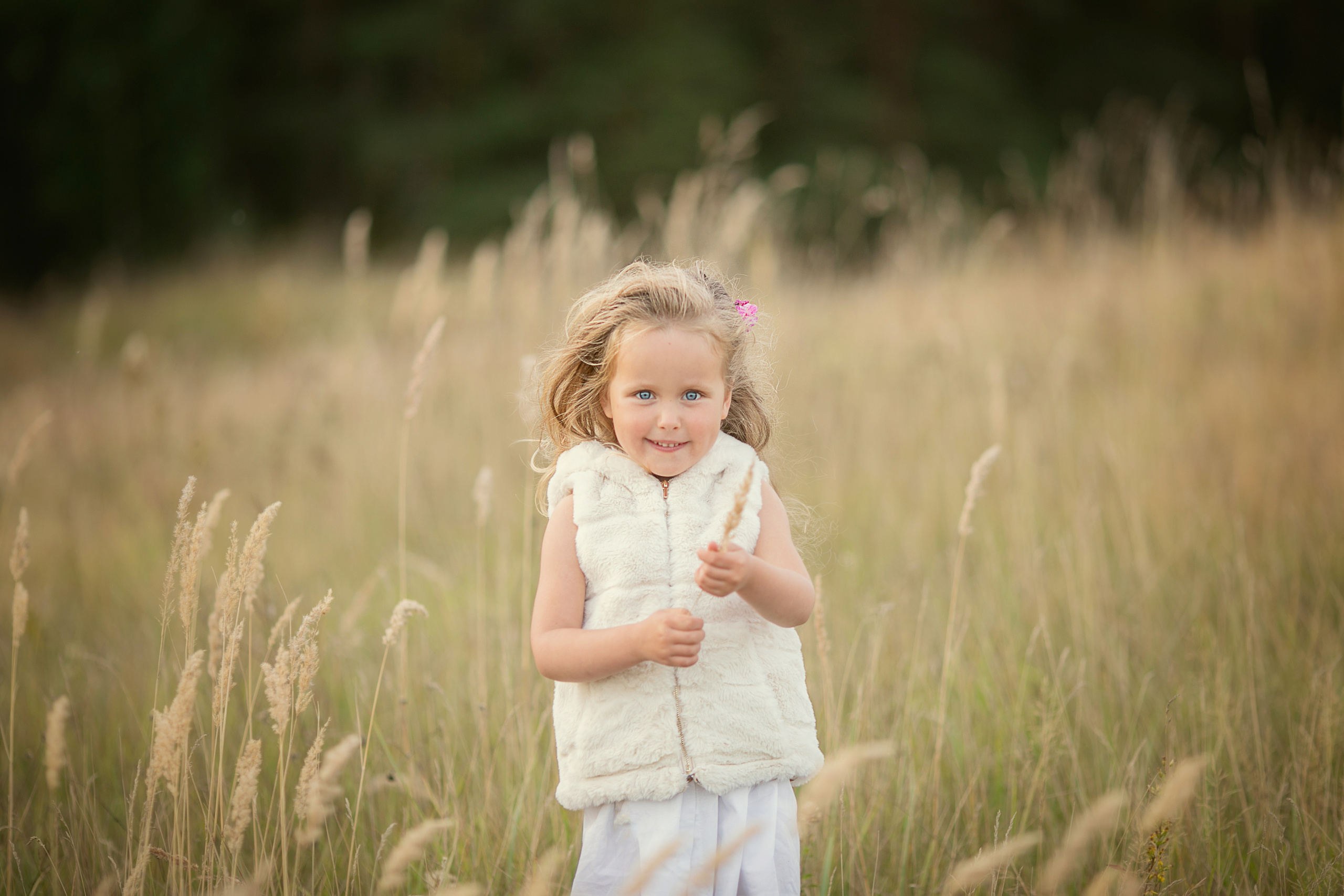 Ветер в волосах. Детский и семейный фотограф Муксимова Ирина