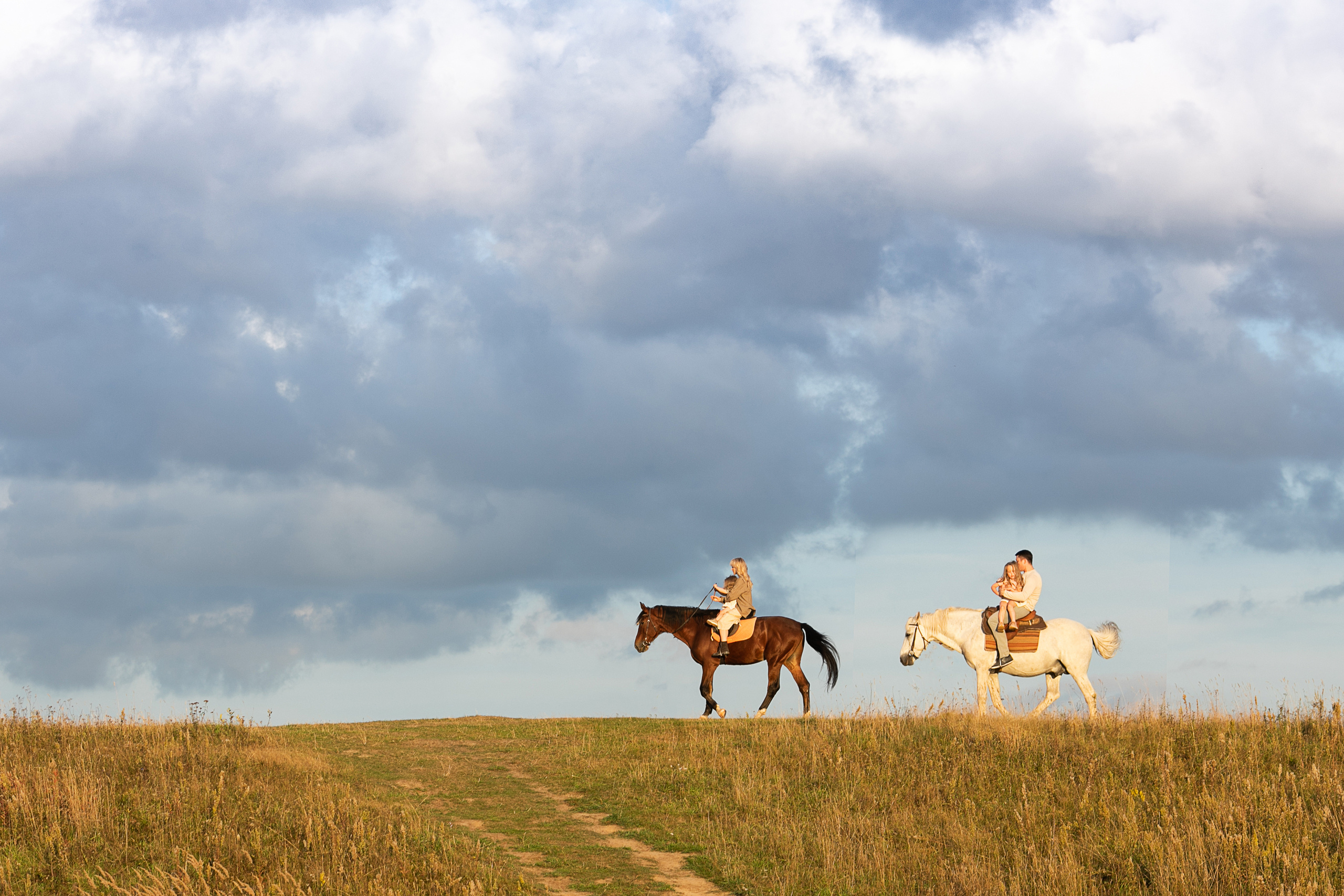 Ветер в волосах. Детский и семейный фотограф Муксимова Ирина