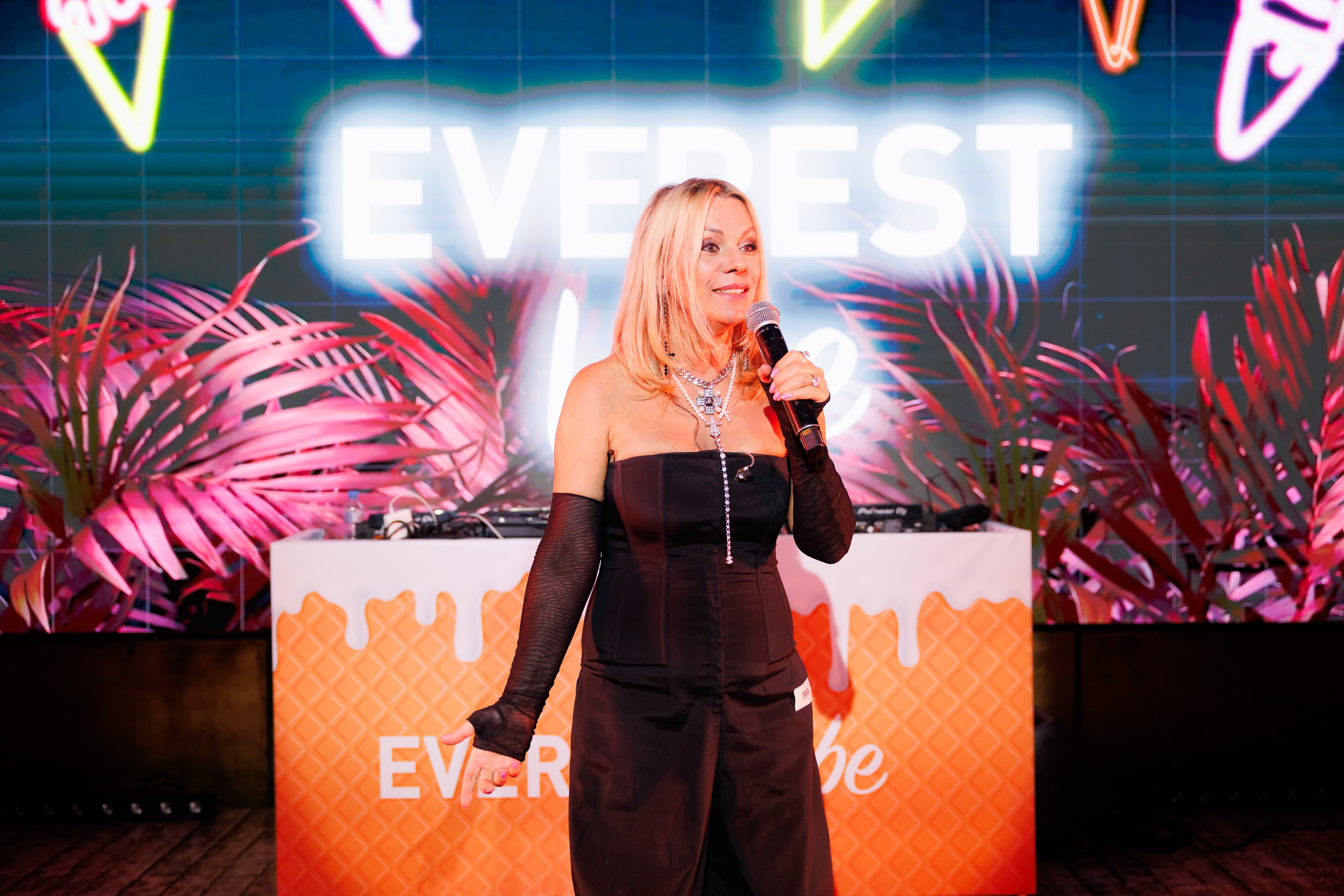 EVEREST VIBE good vibes only 16.08.2023. EVEREST PHOTO REPORT