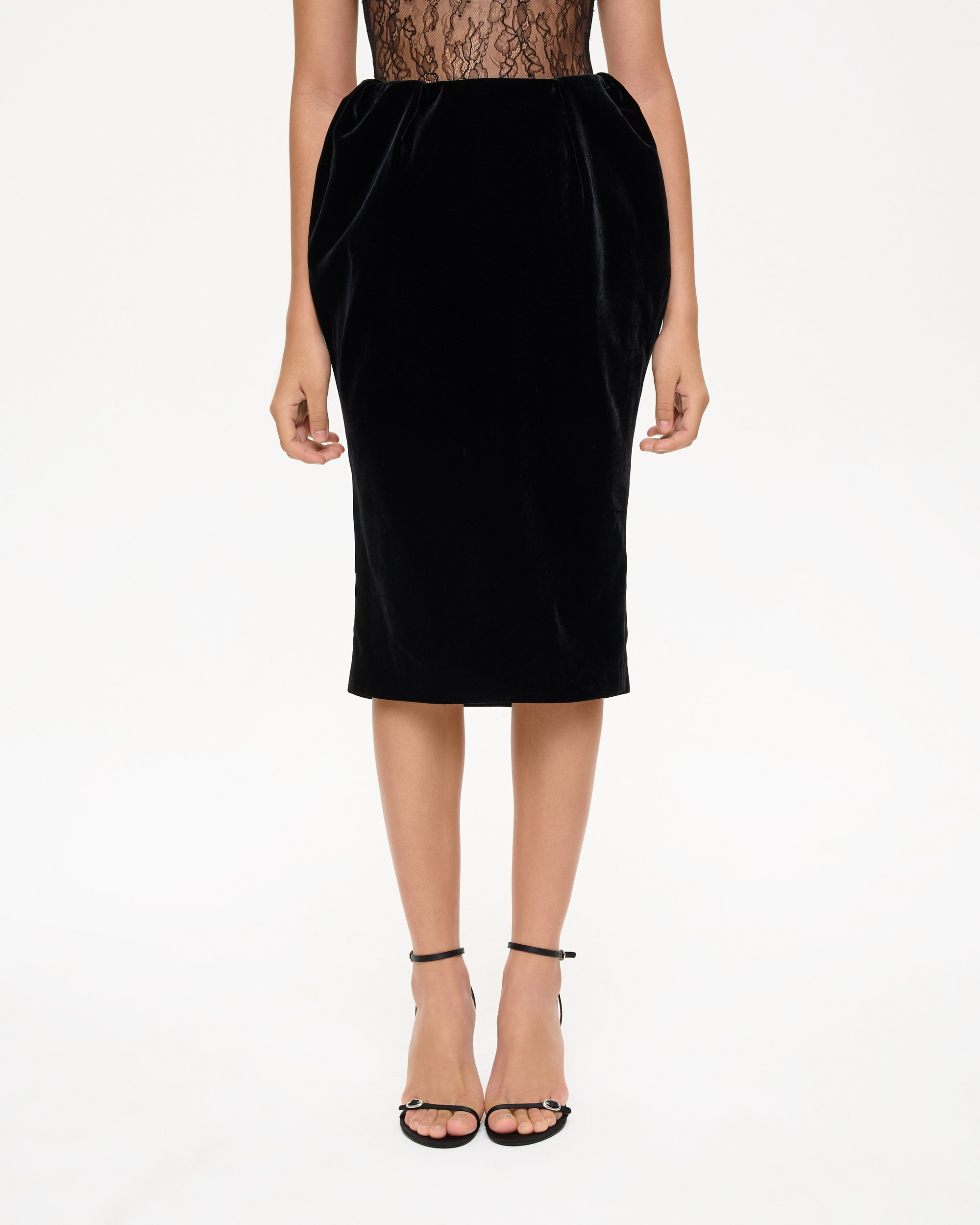 Каталог для бренда The Rozie. Фотограф для брендов в Москве Ксения Чупрунова