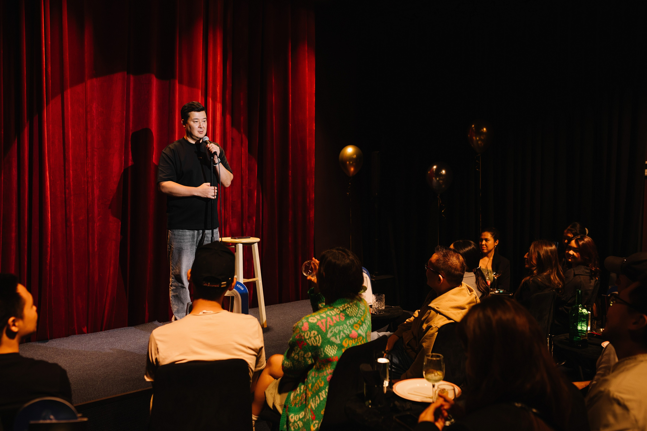 Открытие StandUp Bar «Carlin». Свадебный фотограф в Павлодаре и Астане