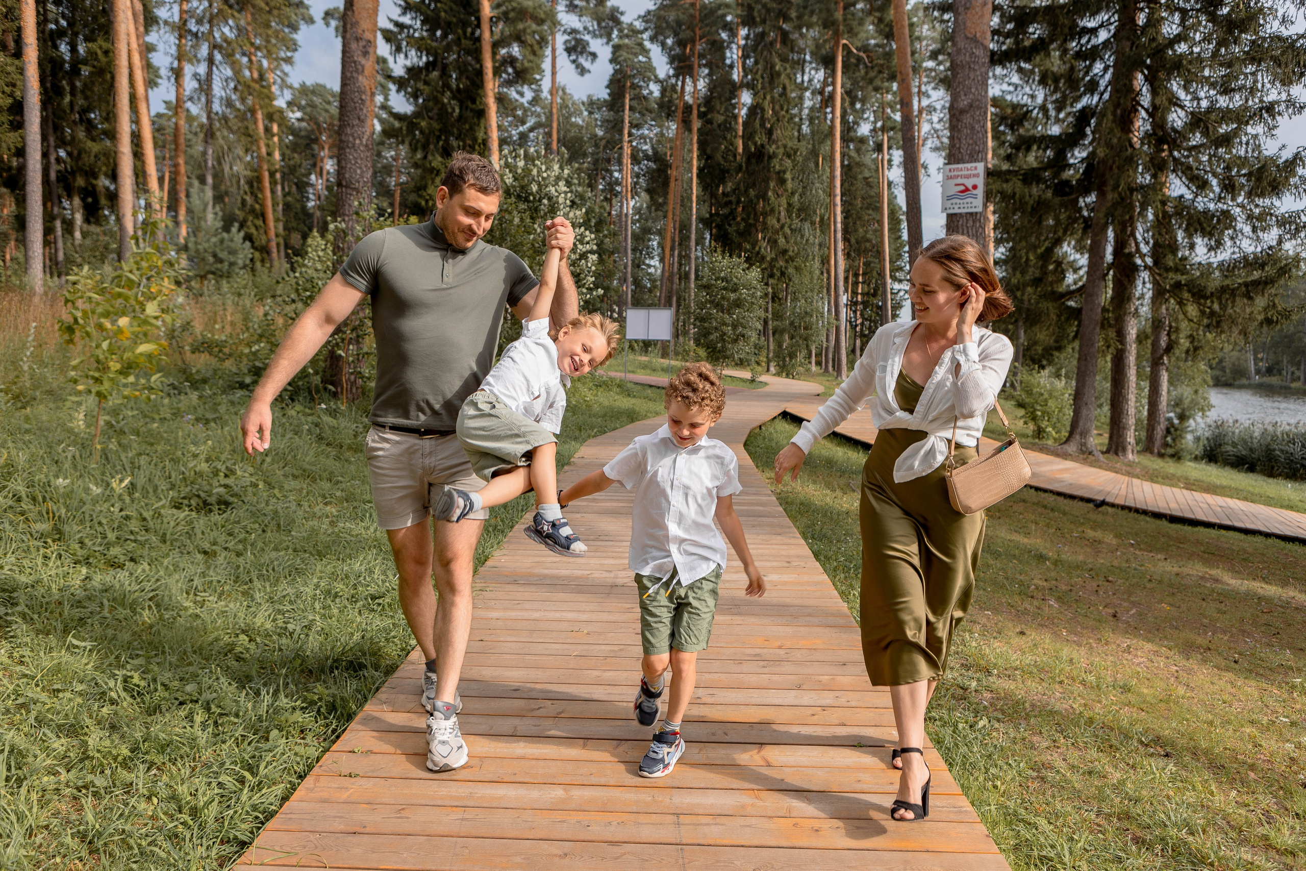 Семейный и репортажный фотограф Иваново. Фотокниги и выпускные альбомы в Иваново