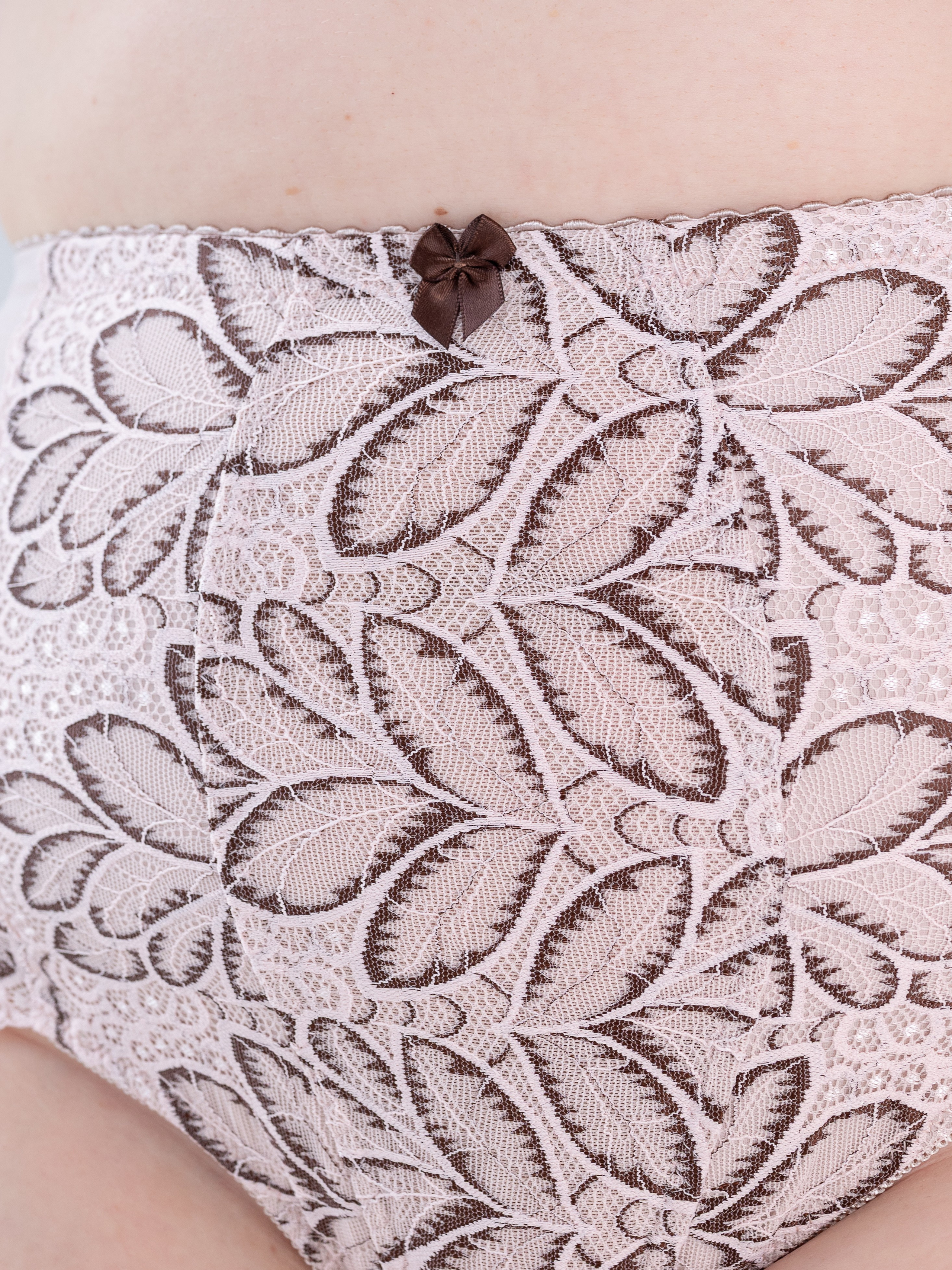 Женское нижнее белье plus size серия 2. Предметный фотограф, фото для маркетплейсов Пятигорск, КМВ