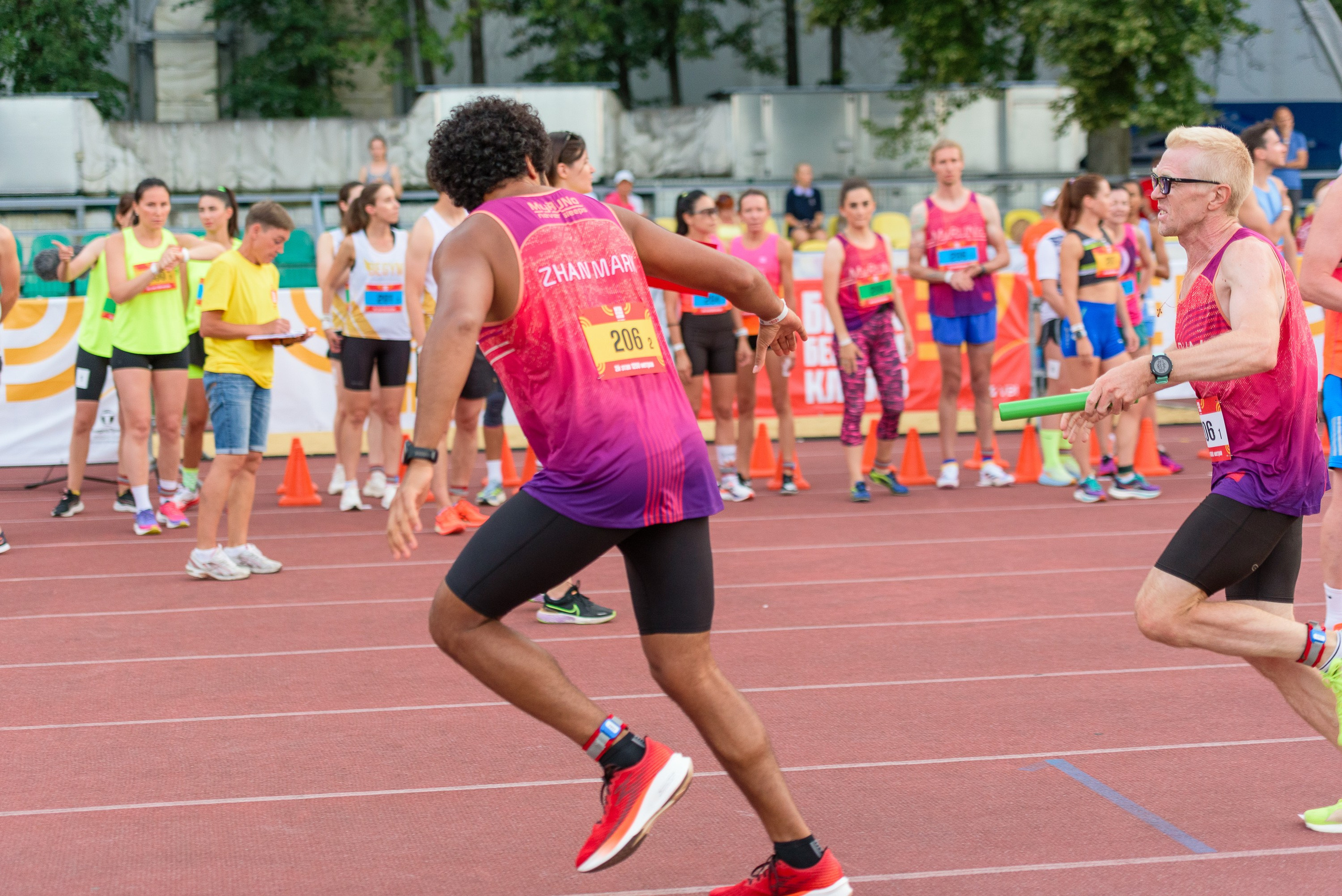 Битва беговых клубов. Репортажный фотограф Сергей Квартальнов