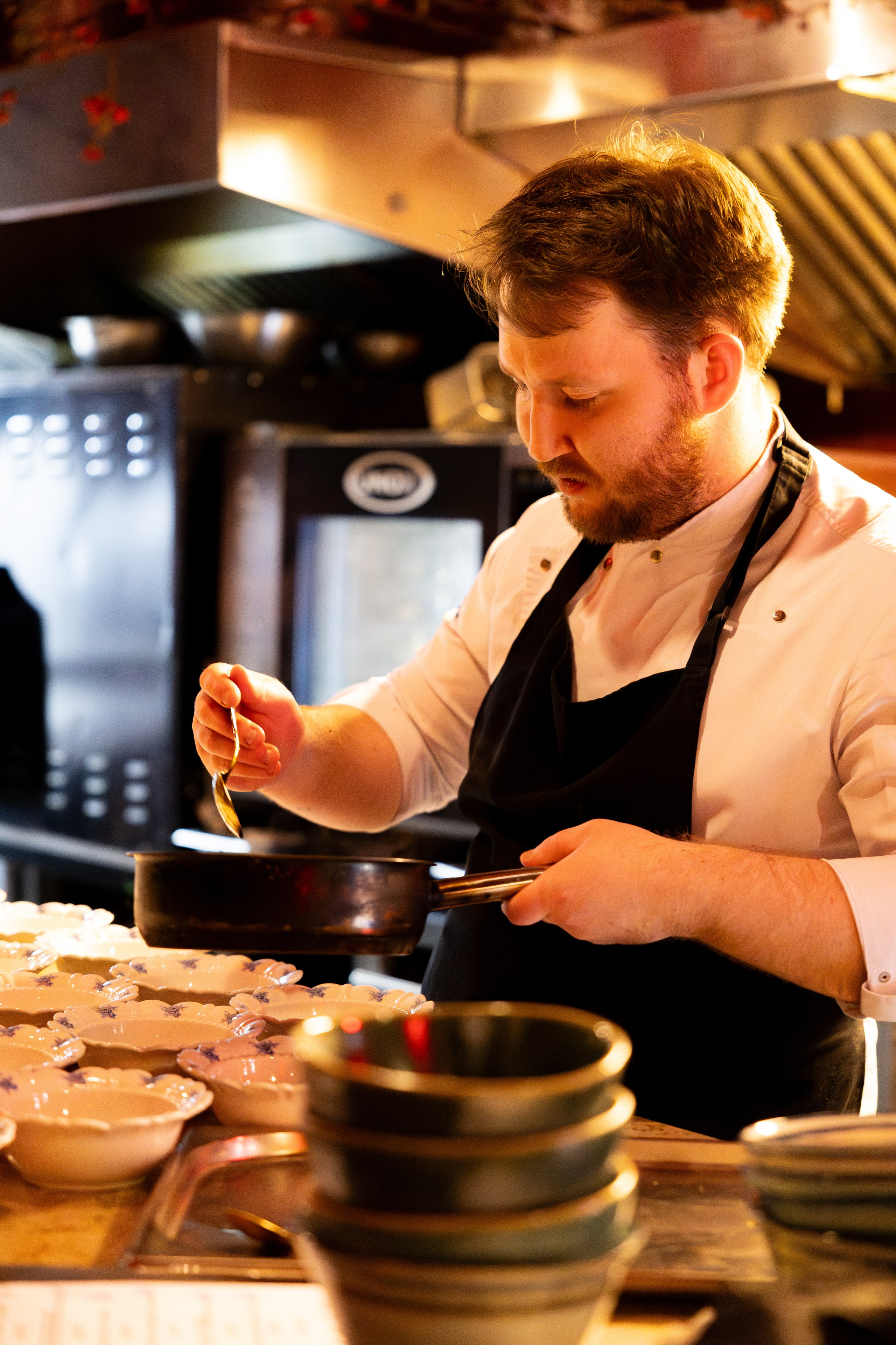 Азия в Гастродворе. Дженбаз Павел — фотограф в Ялте