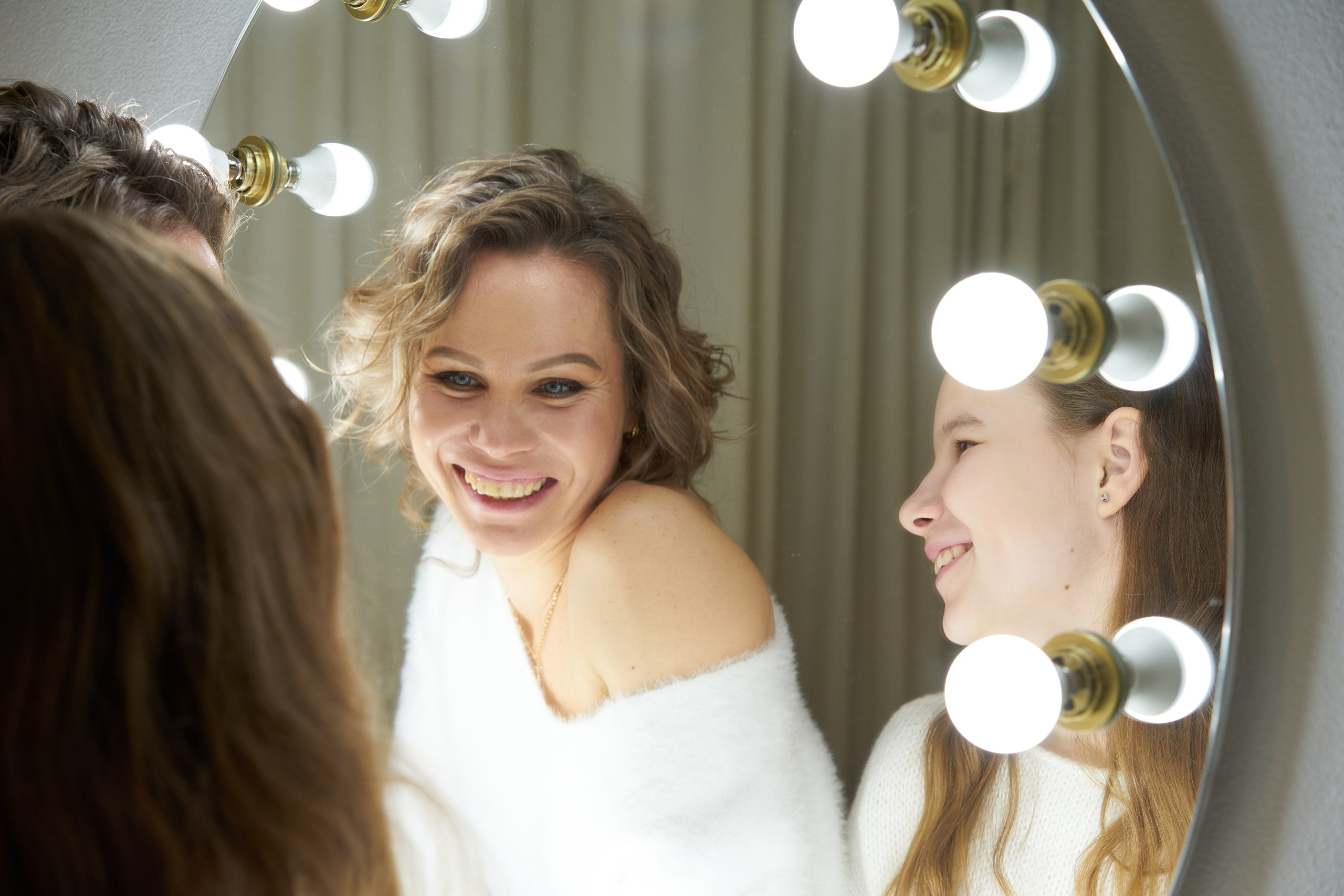 Семейная фотосессия в студии. Фотограф Екатеринбург Кокшарова Александра