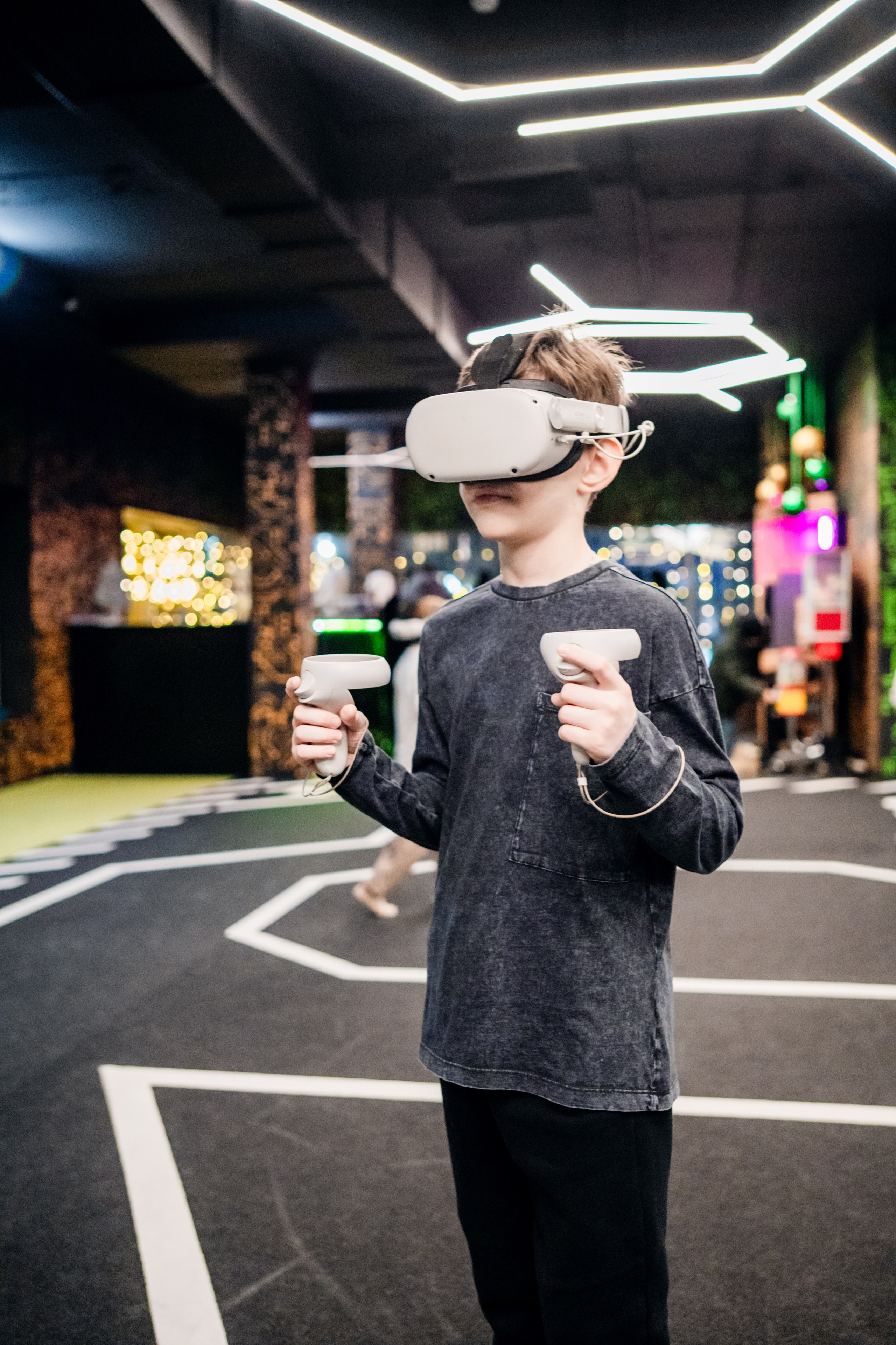 VR (November-December 2024). Felixtones