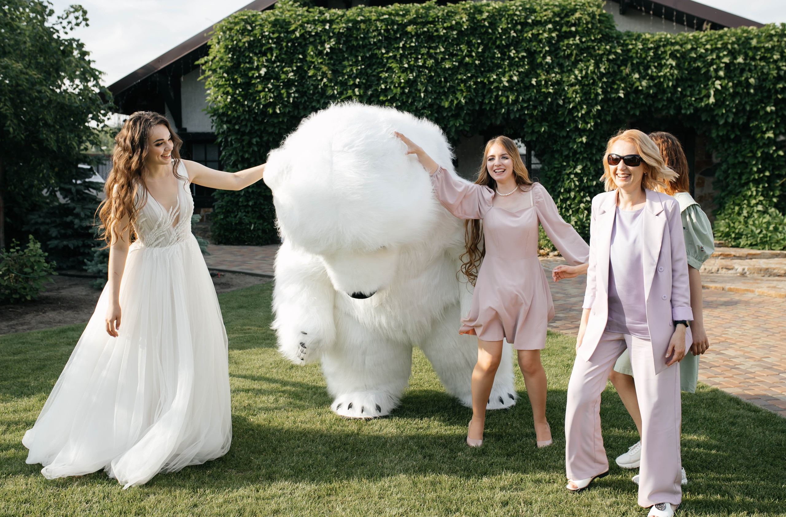 Свадебная история Дарьи и Родиона. Берендей Хаус. Свадебный и семейный фотограф Рассказова Виктория