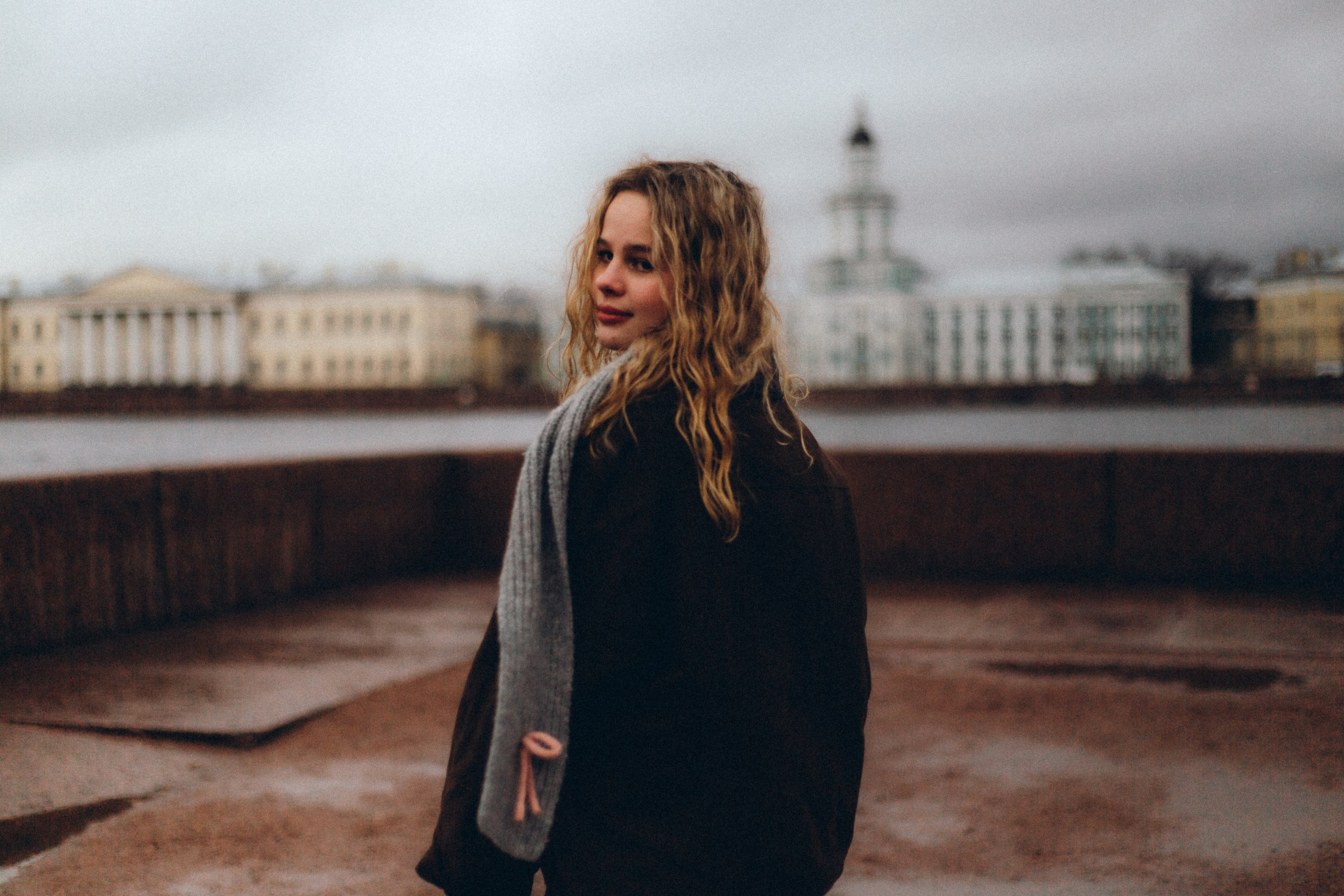 Лиза осенняя прогулка по Питеру. Фотограф Санкт-Петербург Князева Елизавета