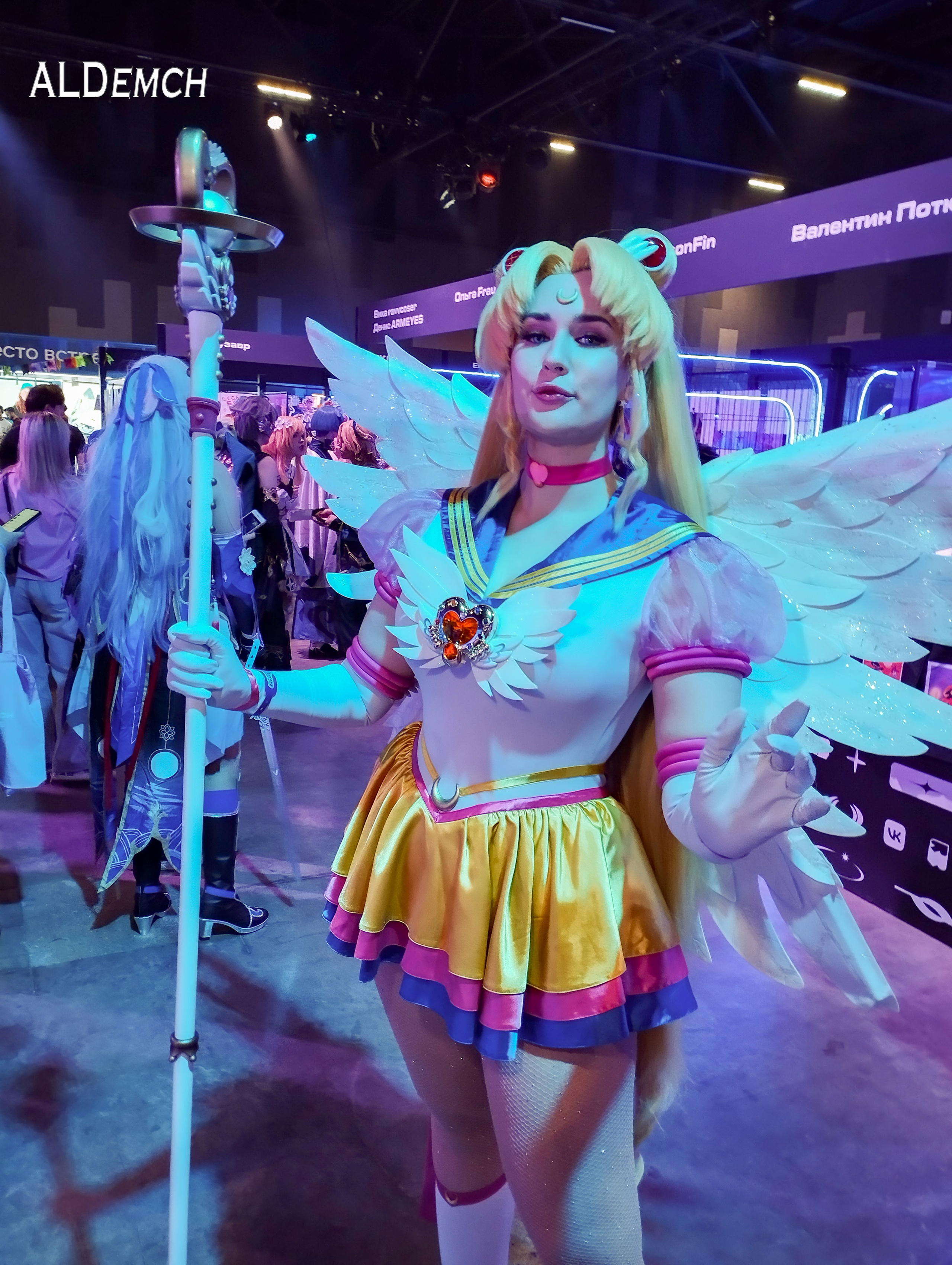 Аниме картинки персонажей и косплей фото в России Москве