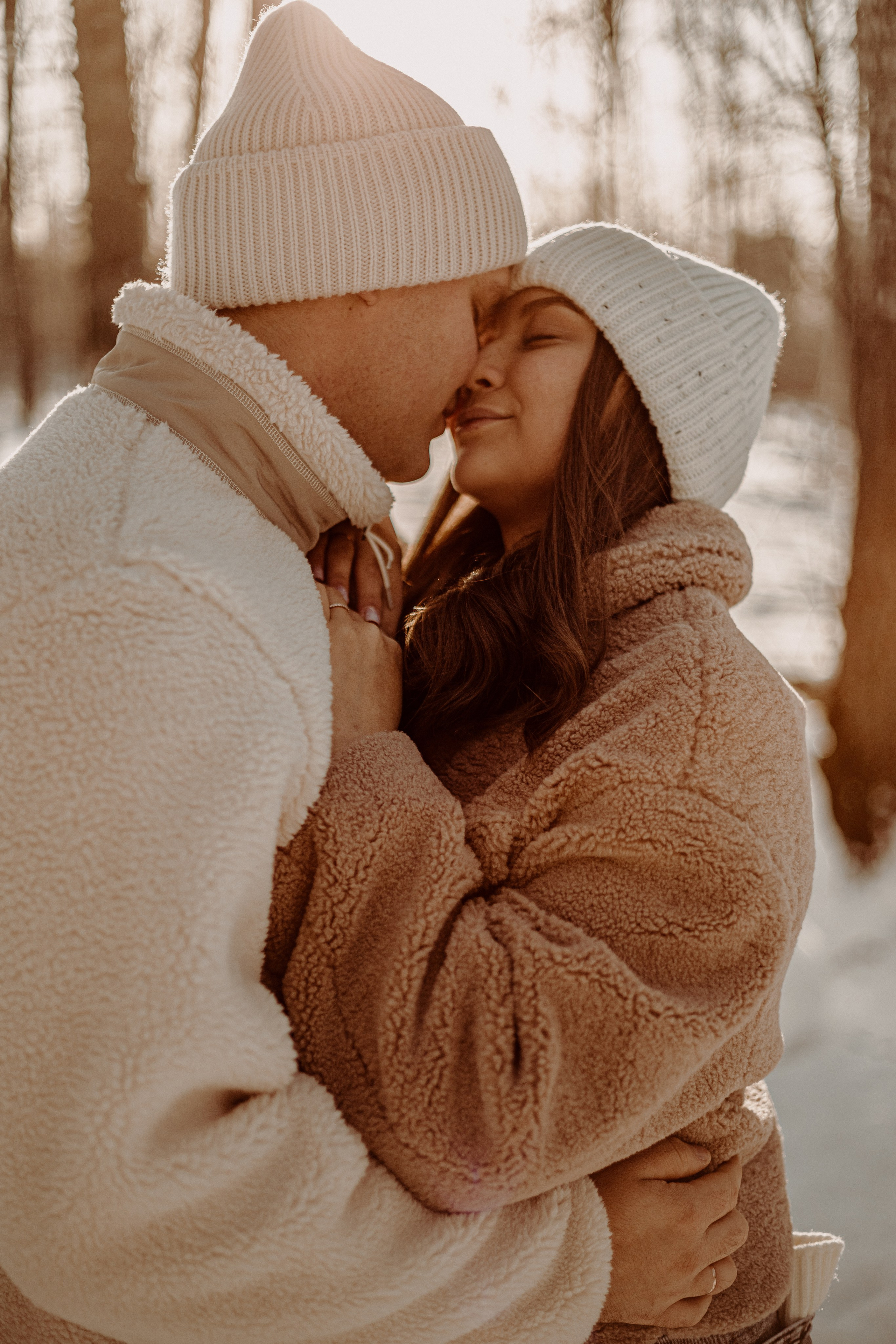 Тепло в зимнем лесу. Арт-фотограф Крис Л. в Тобольске: портрет, семейные, свадьбы