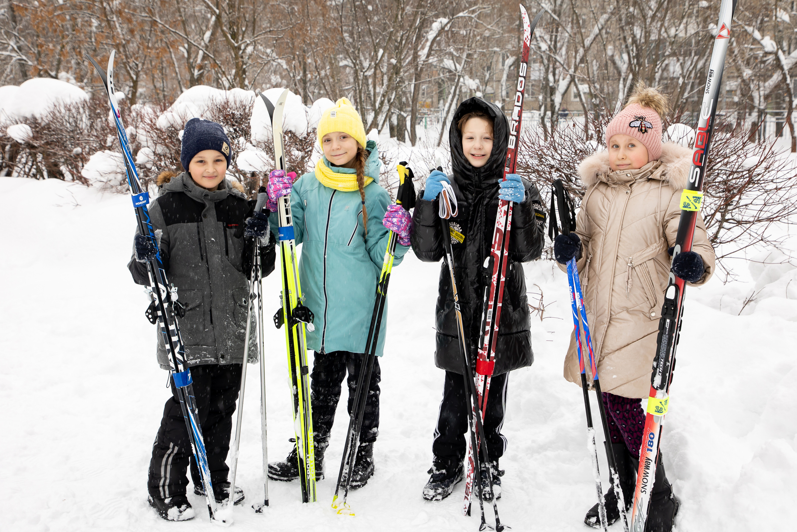 4 классы (КНИГИ)3150-3500р (обложка индивидуальное фото). Фотограф Алёна Финашова