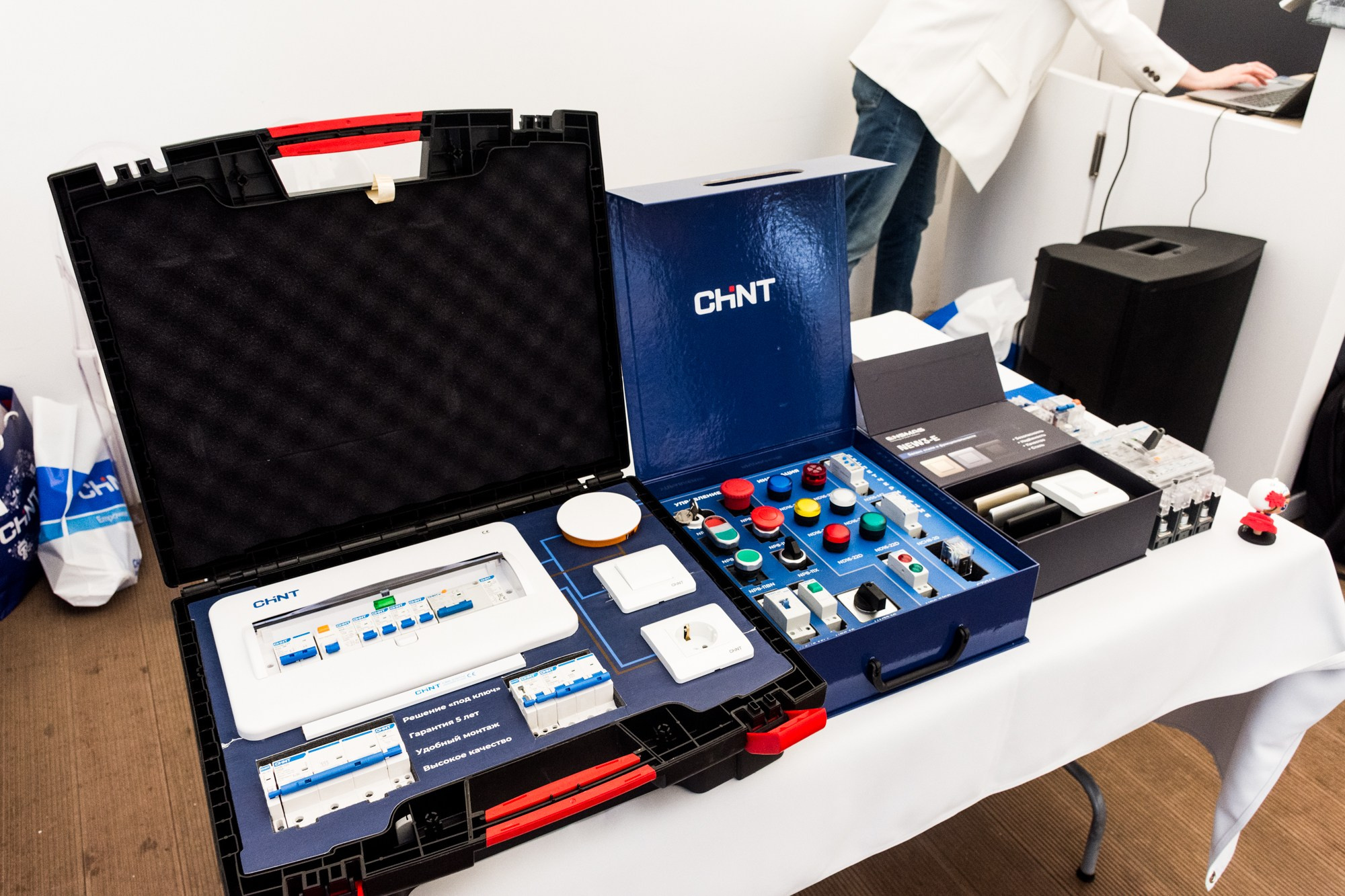 Рос электро. Фотограф Максим Буряк