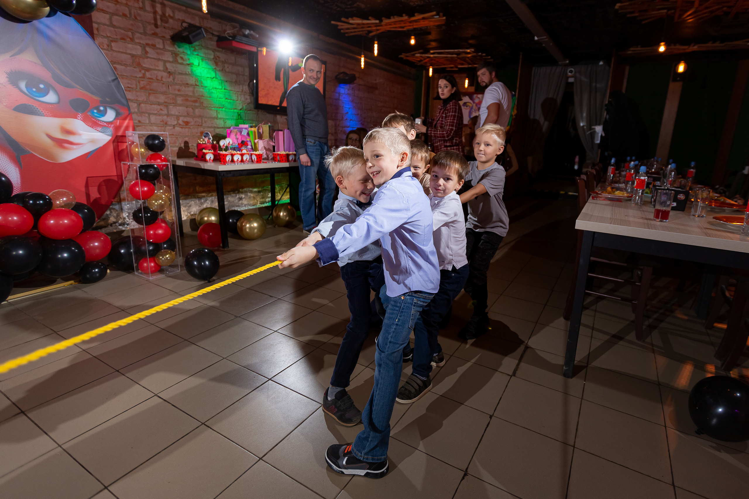 День рождения Насти в стиле «Леди Баг». Семейный и детский фотограф Комина Елена, Власиха, Одинцово