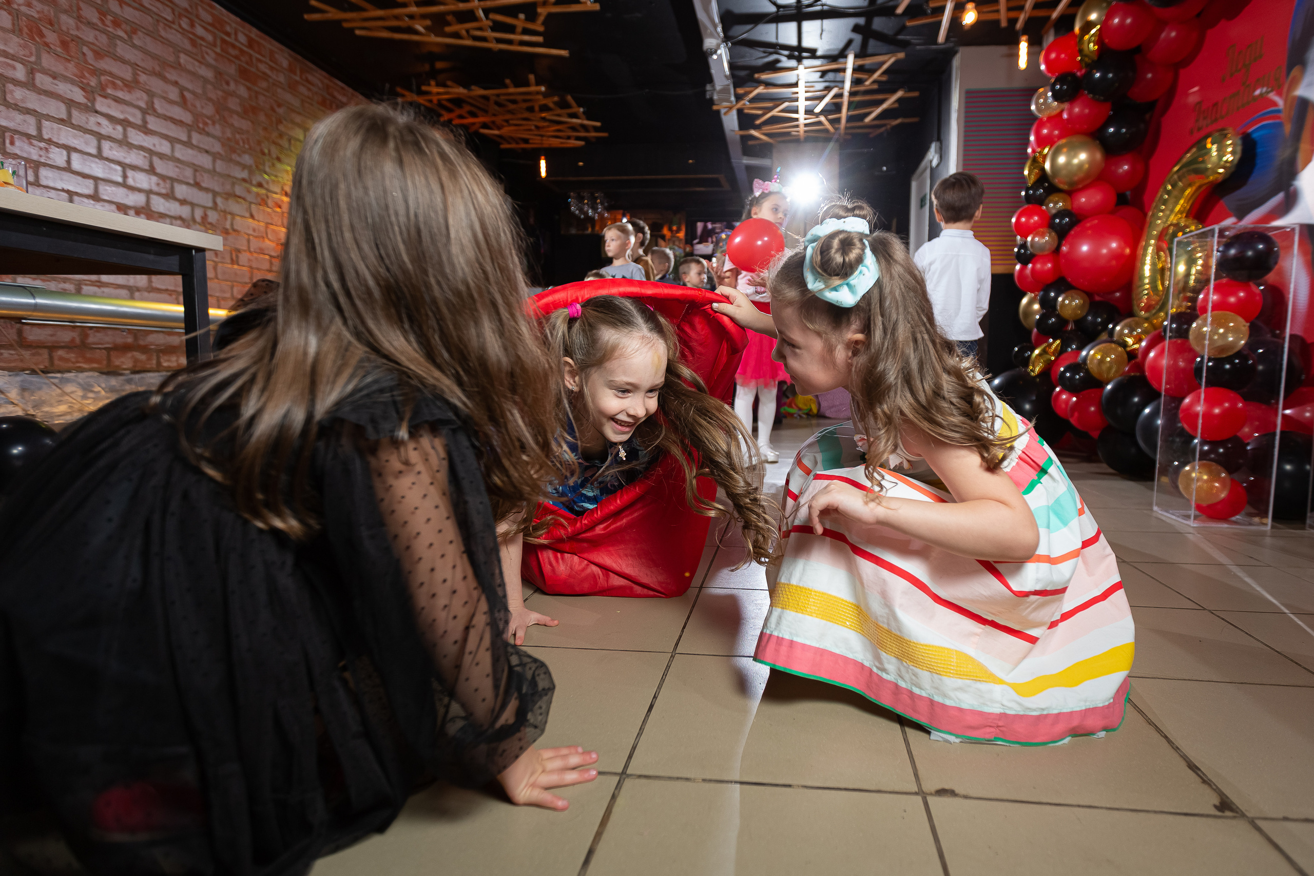 День рождения Насти в стиле «Леди Баг». Семейный и детский фотограф Комина Елена, Власиха, Одинцово