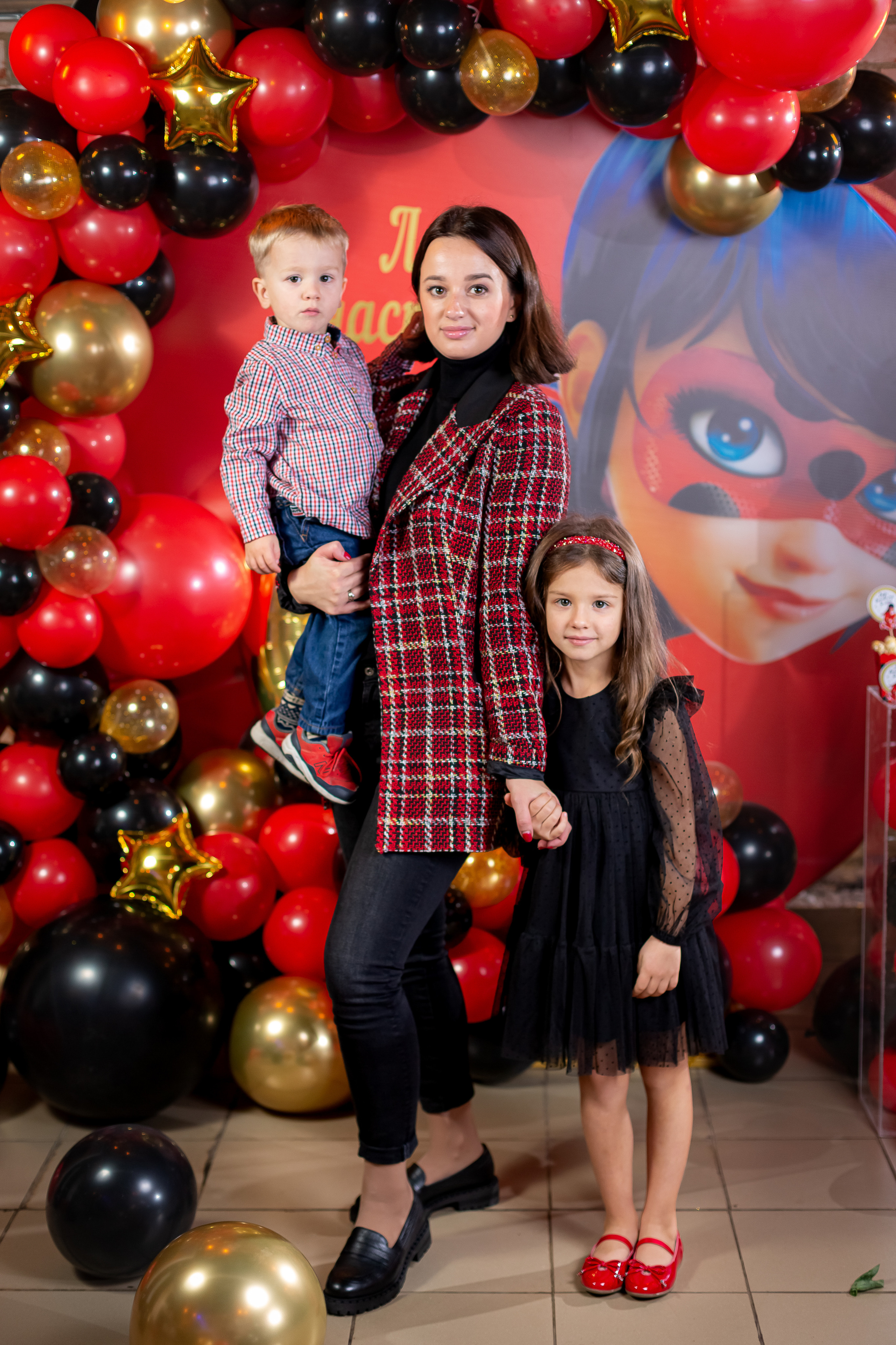 День рождения Насти в стиле «Леди Баг». Семейный и детский фотограф Комина Елена, Власиха, Одинцово