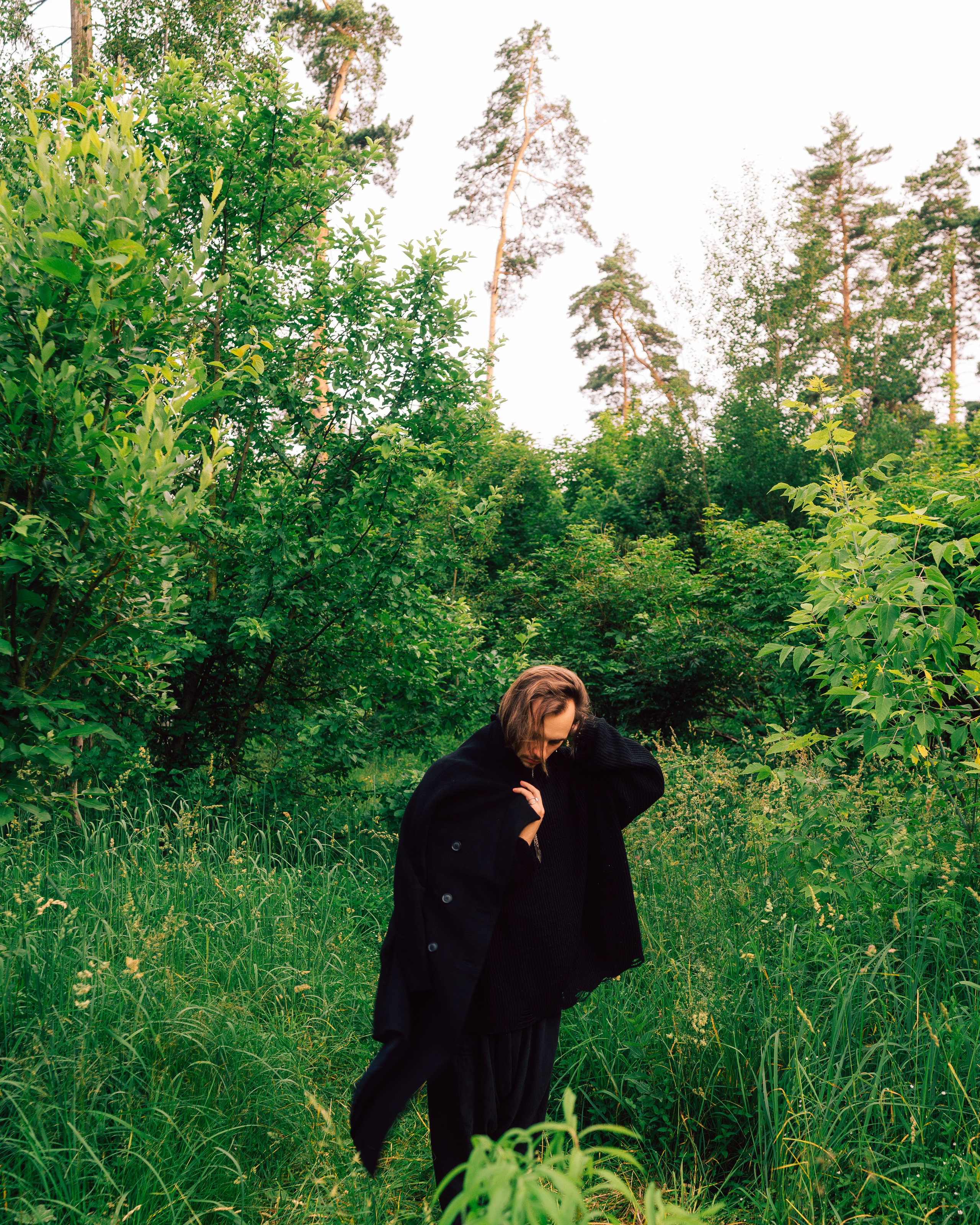 Съёмка солиста группы в лесу. Фотоведьма Дарья Нечинская