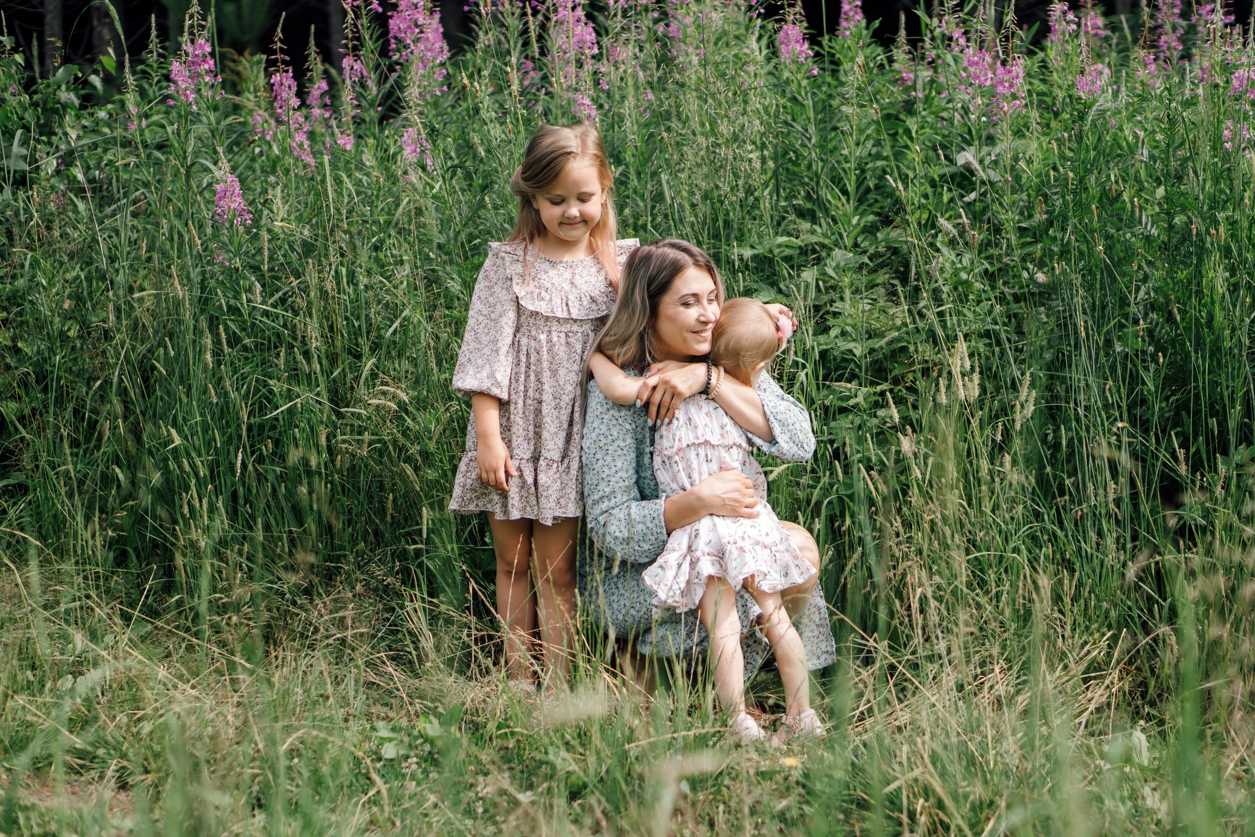 Семейная фотоссесия на природе. Свадебный фотограф в Дмитрове