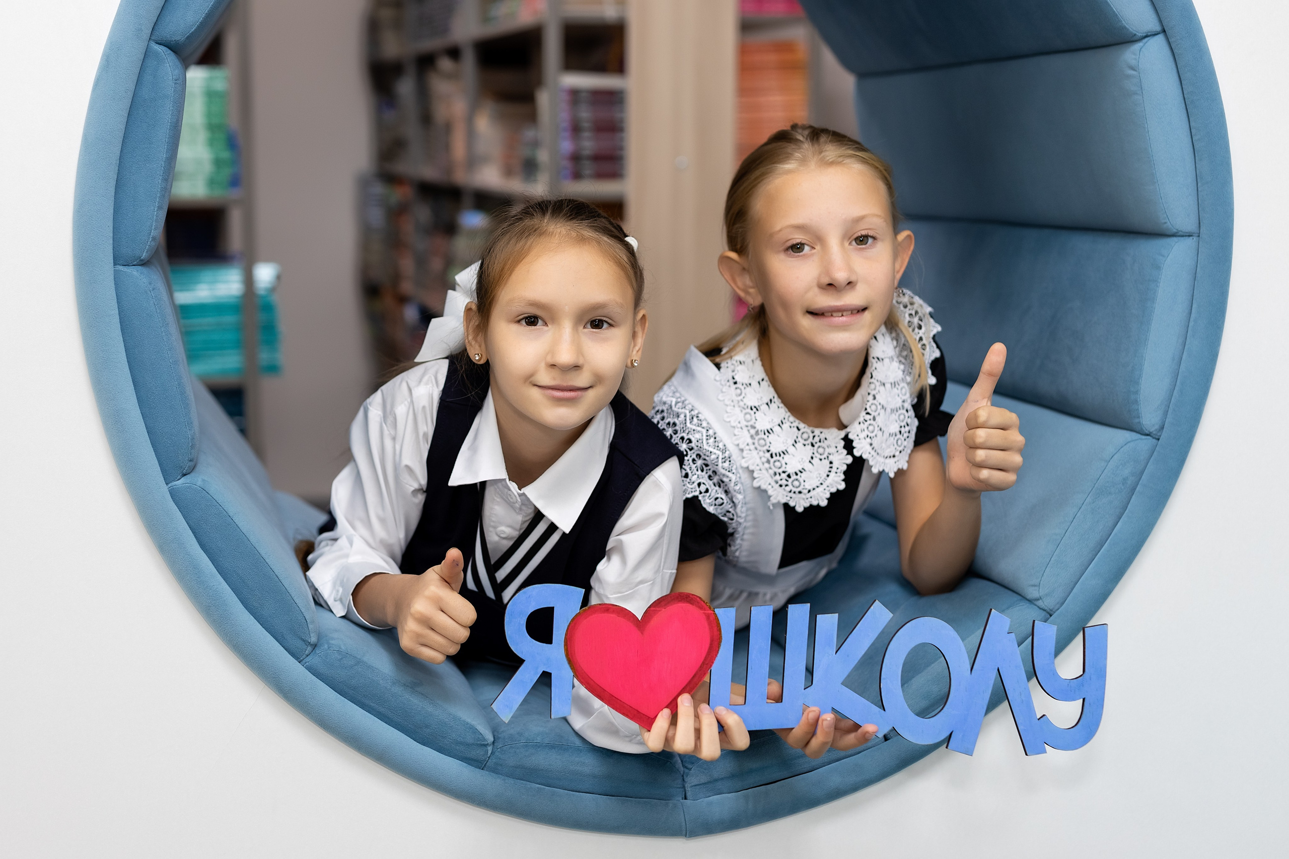 Школа № 4 имени В. Н. Косова, 4б. п.Тавричанка. Стильный выпускной альбом Владивосток фотограф Вероника Мигачева