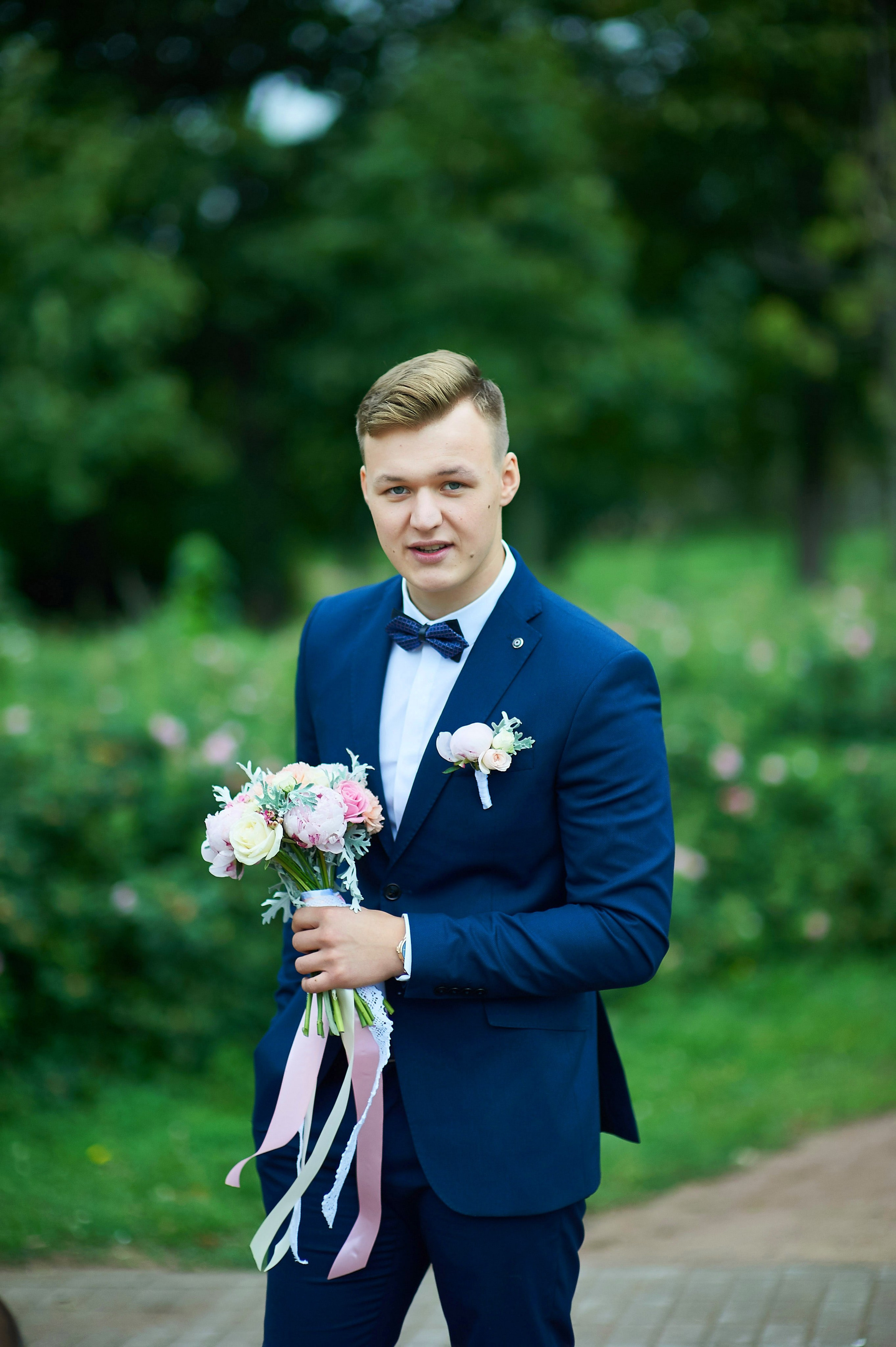 Ульяна и Дмитрий (свадебная прогулка в Сестрорецке под дождем, , фотосессия в верхнем парке Петергофа). Портретный, семейный и свадебный фотограф в Санкт-Петербурге и в Пушкине Ширяев Денис