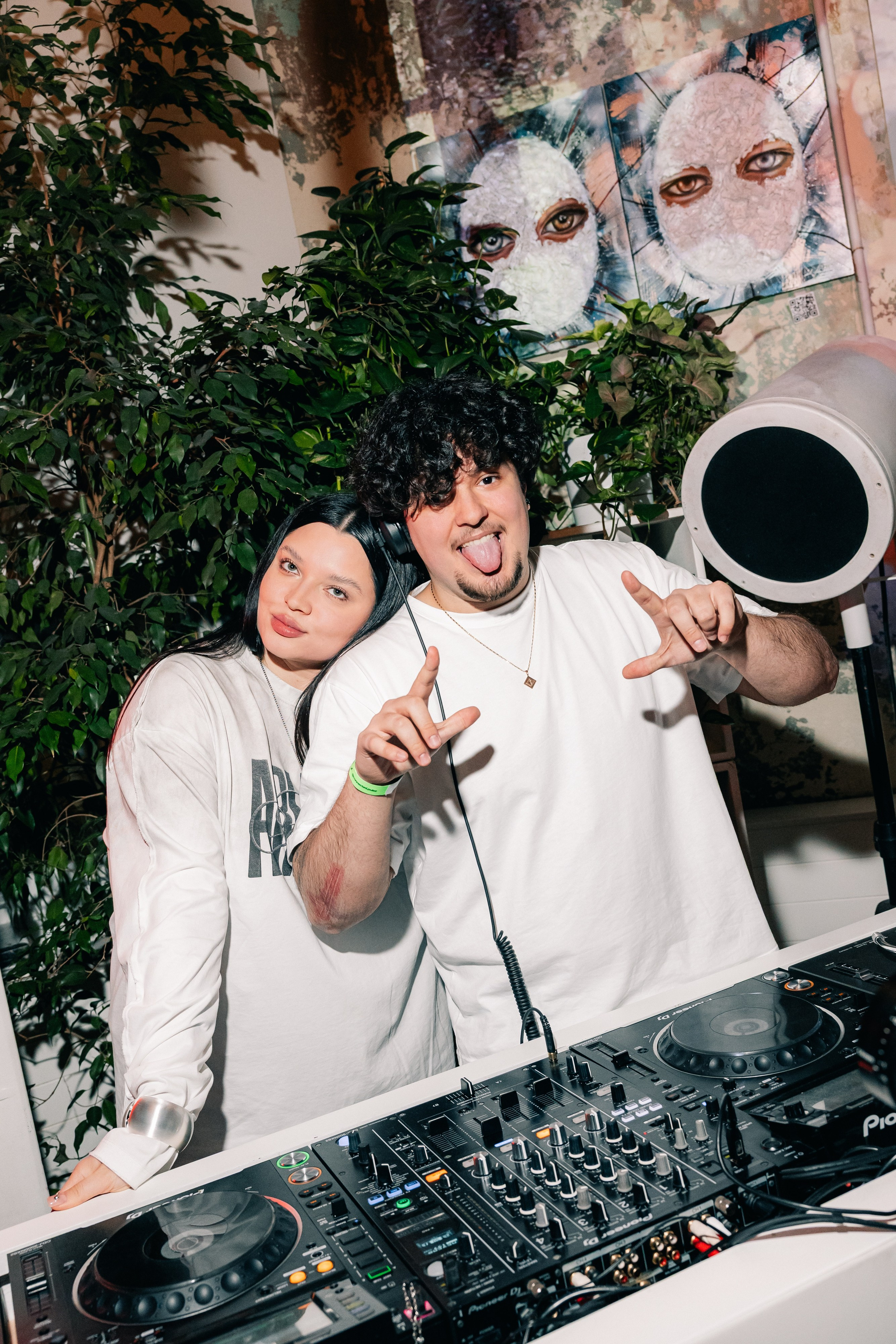 CONNECTED. TENZO | Creative Producer / Art Director