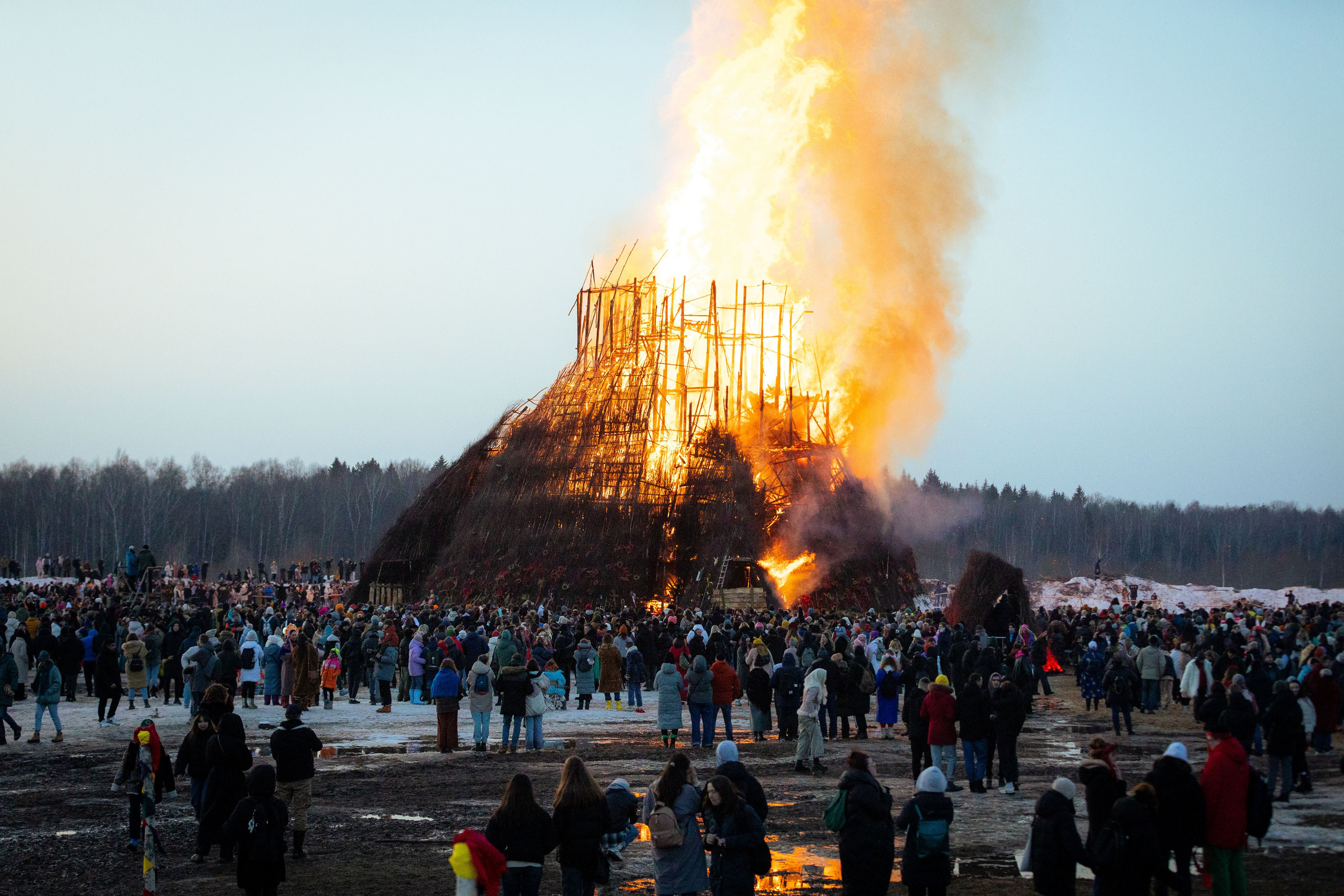 Масленица в Никола-Ленивце, весна 2024 г. Фотограф Виноградов Константин