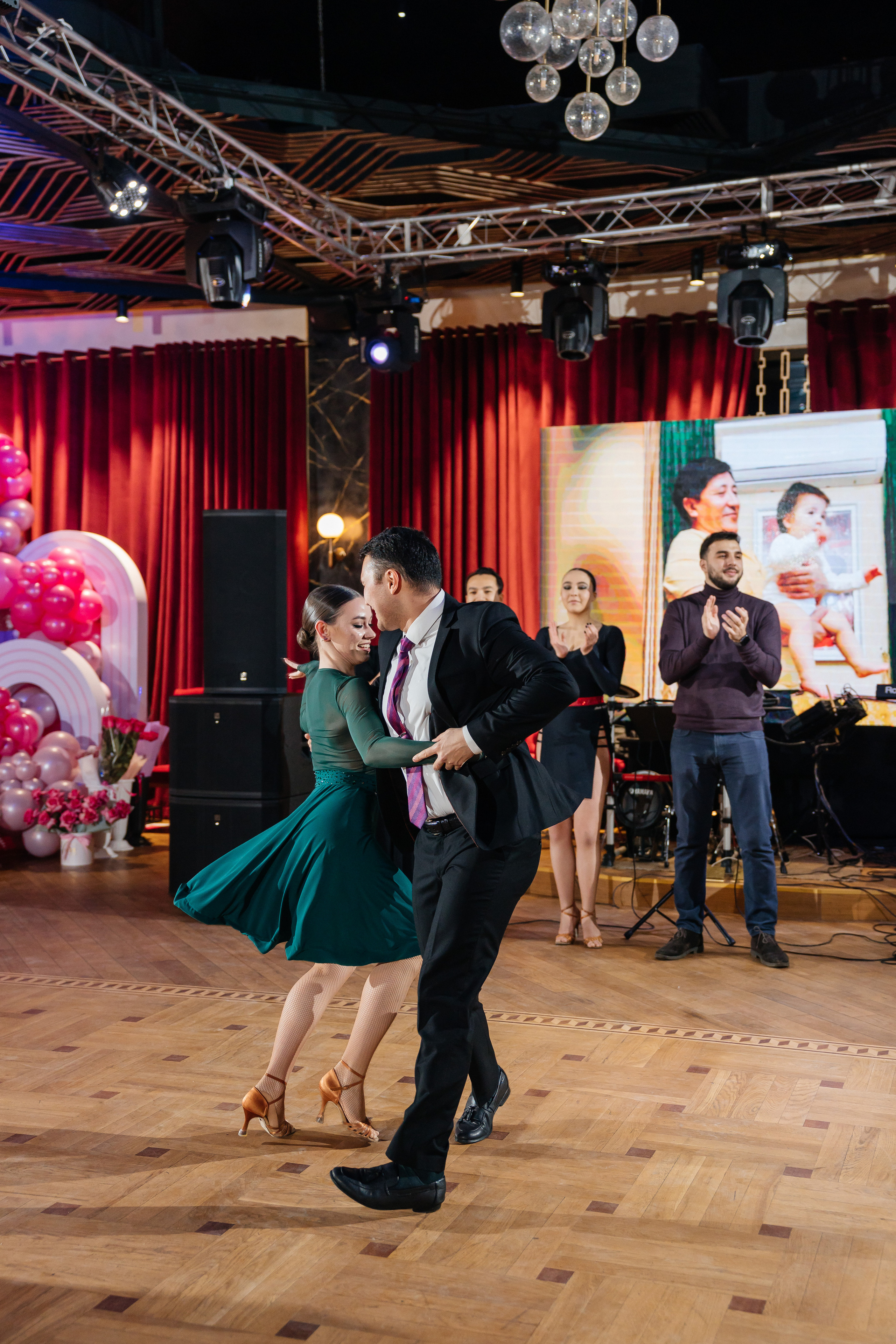 1 жас той. Профессиональный фотограф в городе Астана/Алматы Даурен Сембаев