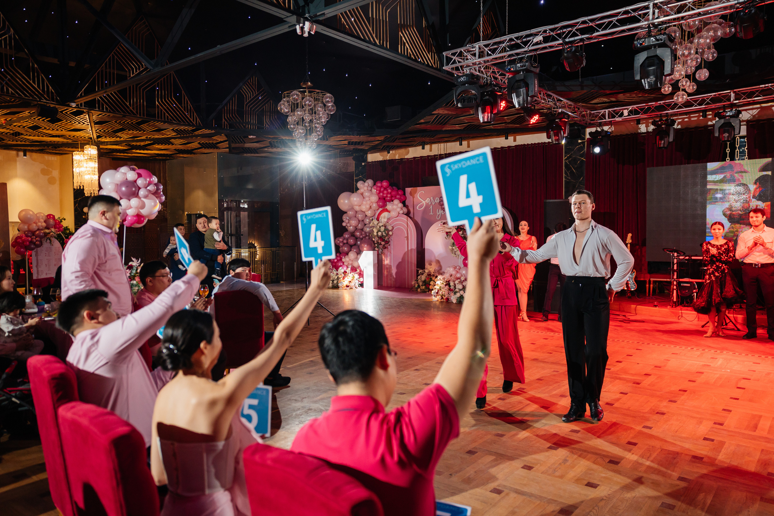 1 жас той. Профессиональный фотограф в городе Астана/Алматы Даурен Сембаев