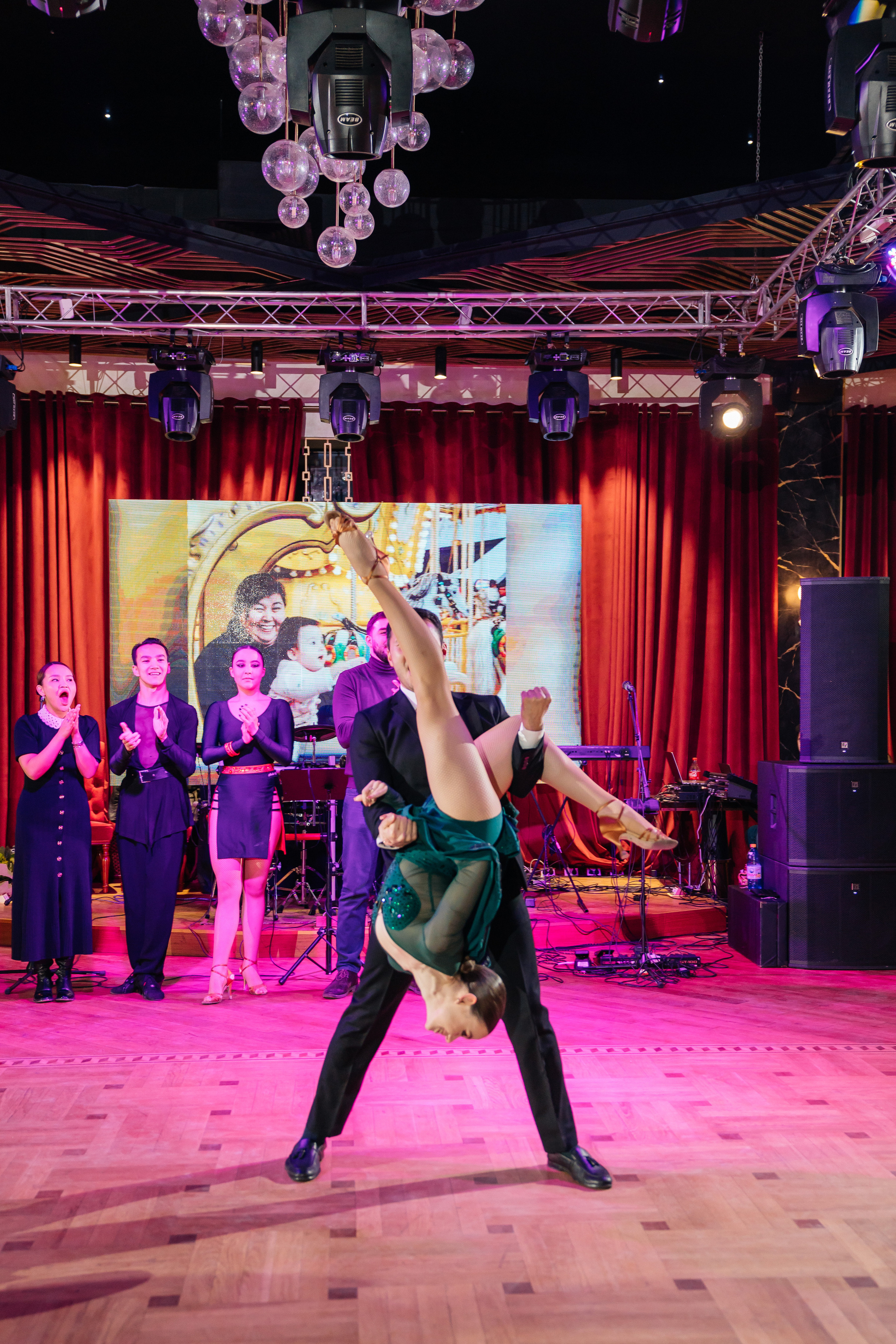 1 жас той. Профессиональный фотограф в городе Астана/Алматы Даурен Сембаев