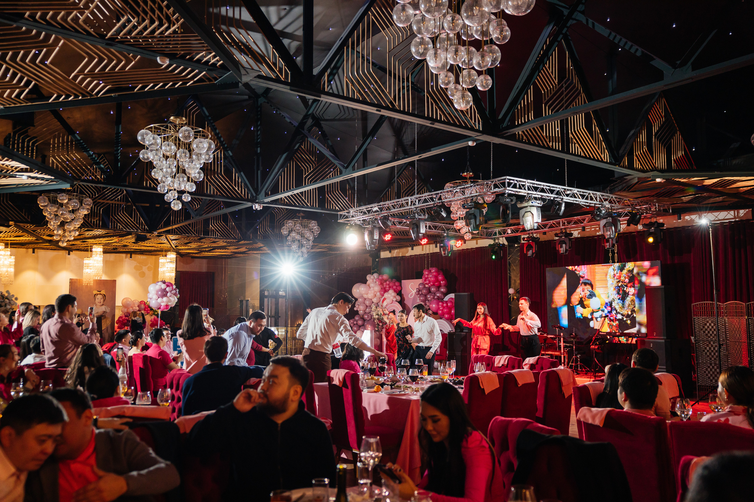 1 жас той. Профессиональный фотограф в городе Астана/Алматы Даурен Сембаев