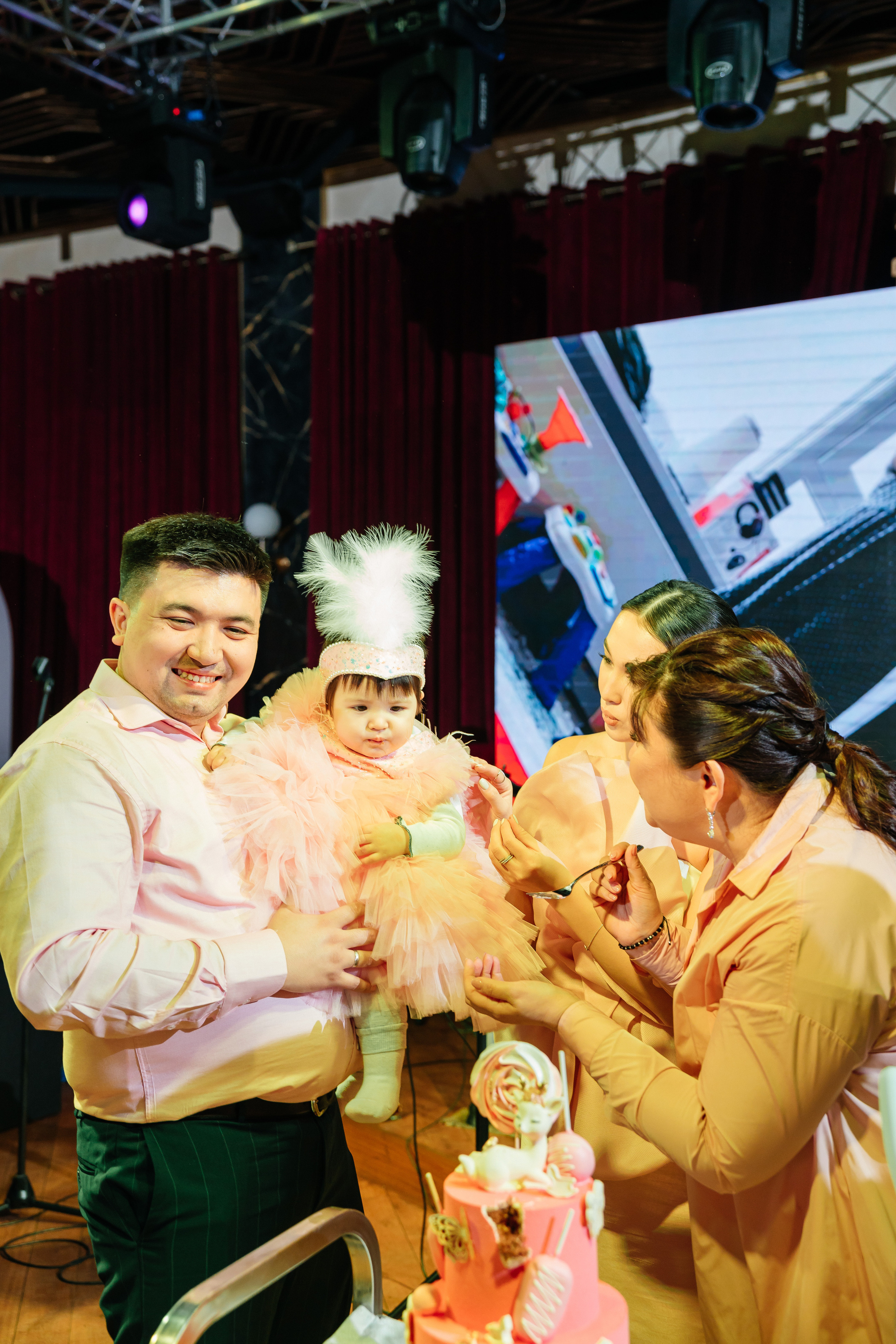 1 жас той. Профессиональный фотограф в городе Астана/Алматы Даурен Сембаев