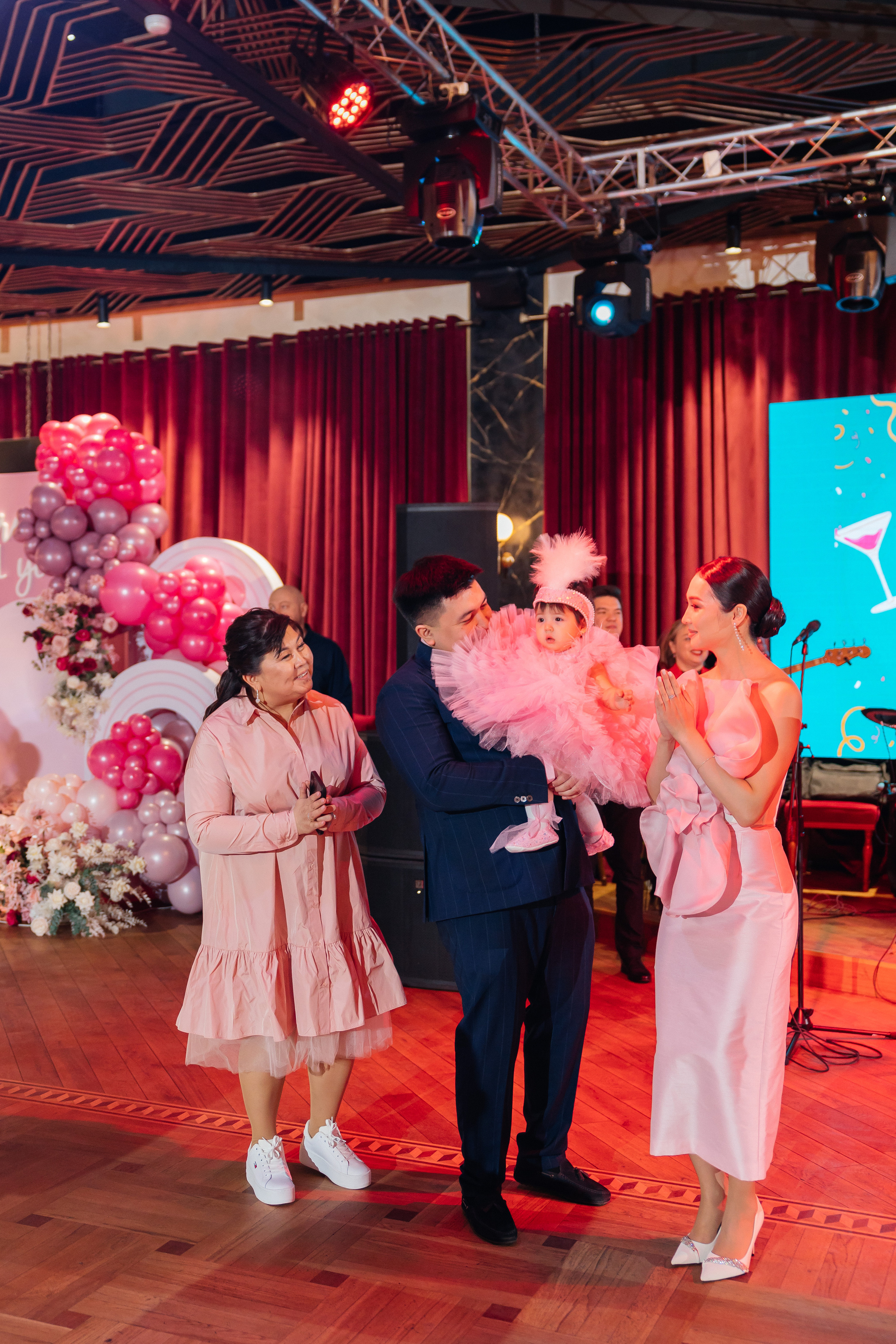 1 жас той. Профессиональный фотограф в городе Астана/Алматы Даурен Сембаев