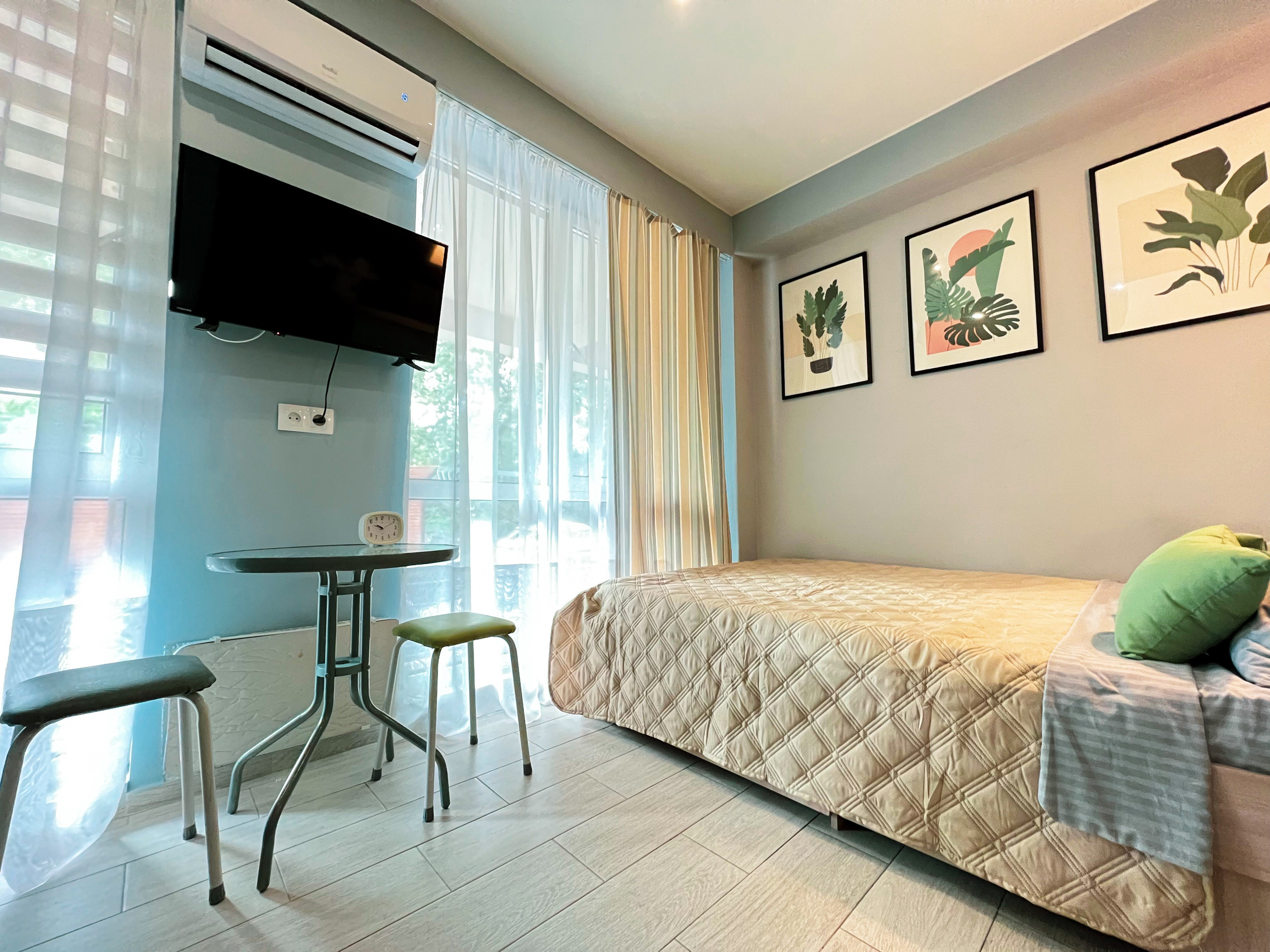 Центральный район Сочи: апартаменты у моря в доме с собственным бассейном!. Квартиры посуточно, длительно в Сочи, LARA APART GROUP