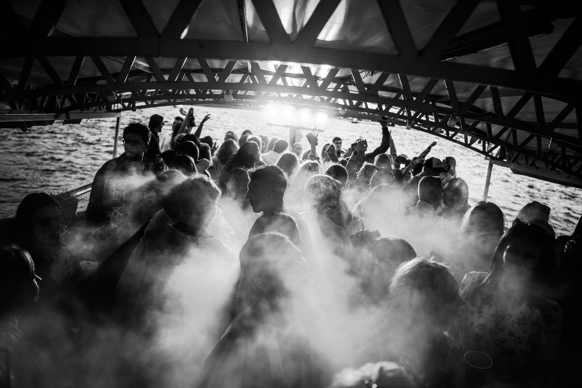 Прогулки на теплоходе. Фотограф Сергей Лукьяненко