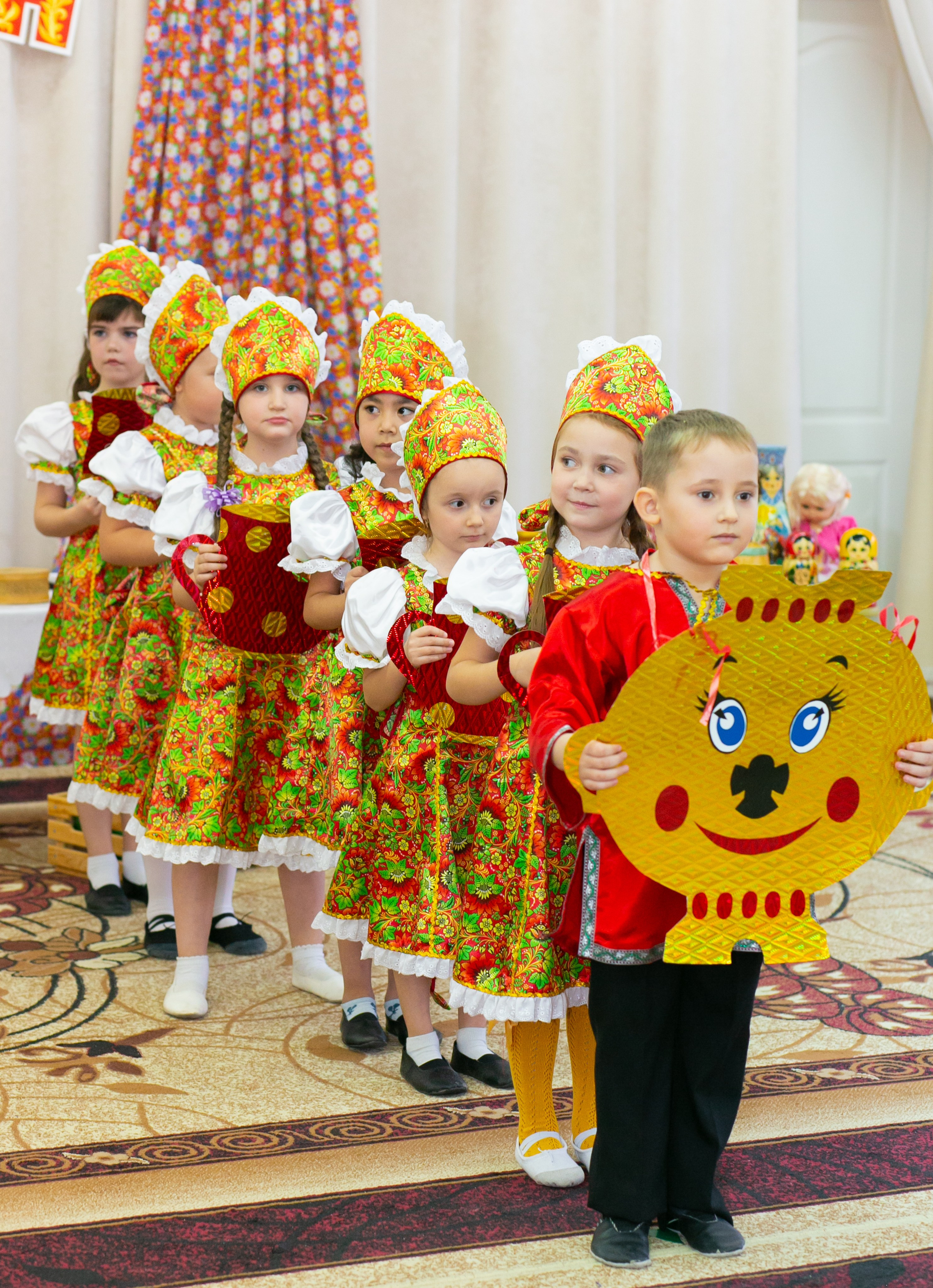 Выпускные и Утренники. Фотограф новорожденных и семейный фотограф НСО г. Бердск Марина Львова