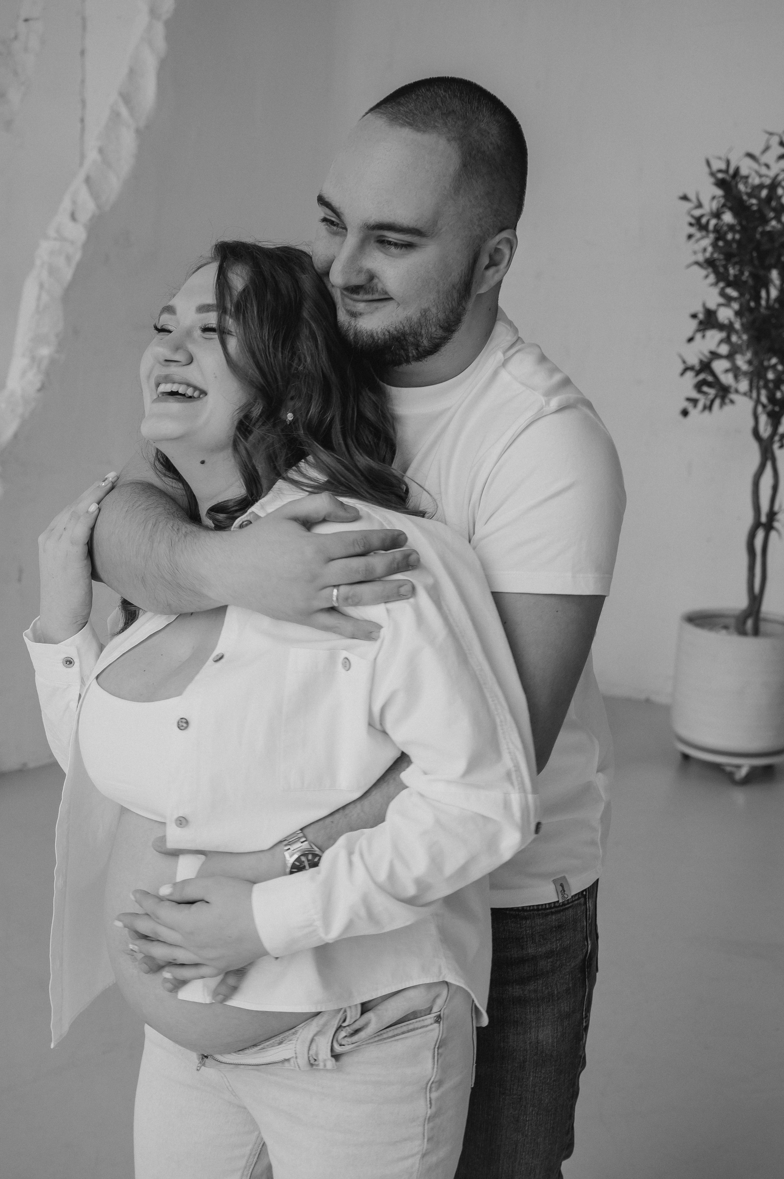 Оля и Никита в ожидании малыша. Фотограф Мария Строгонова