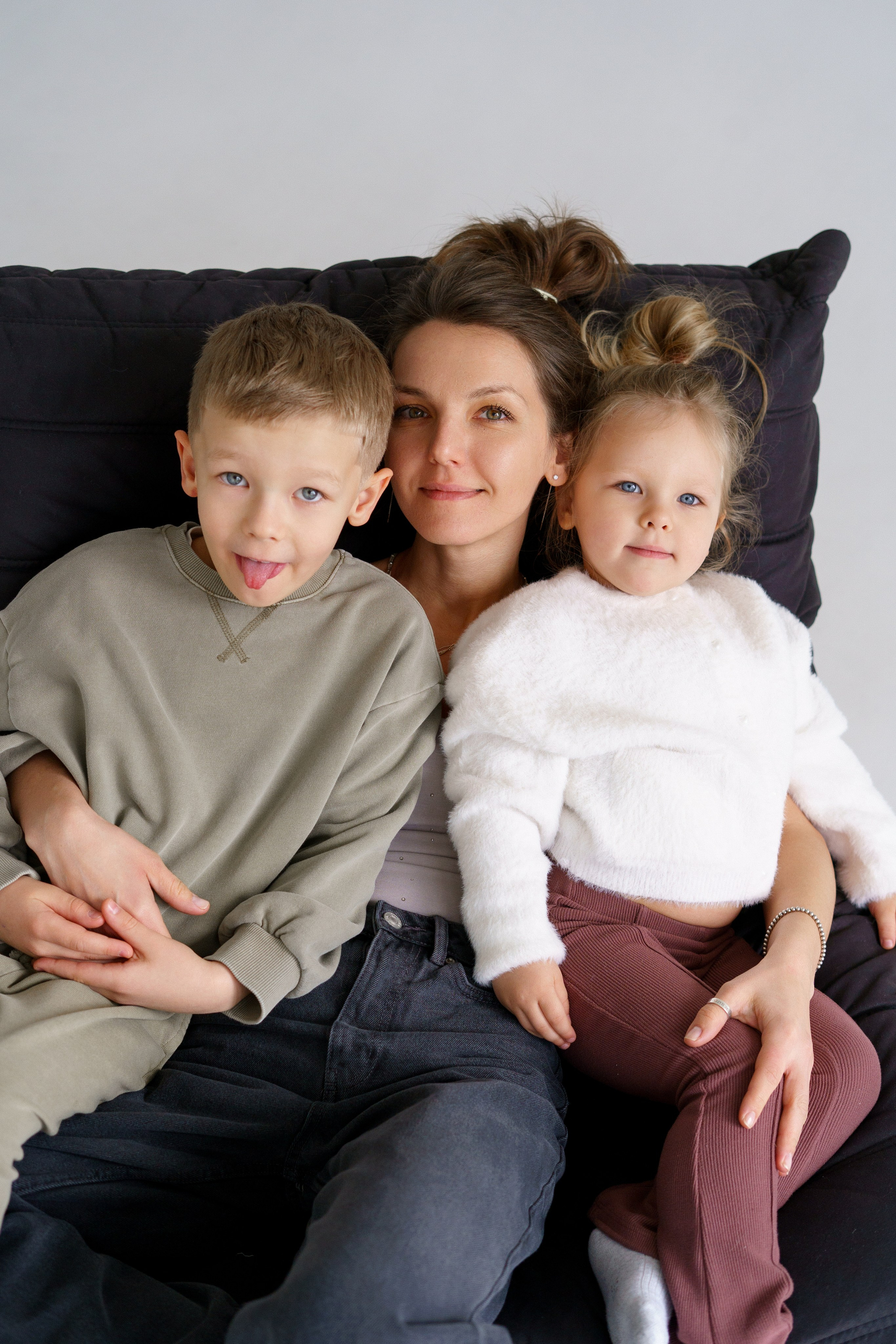 Наталья, Варя, Матвей. Главная