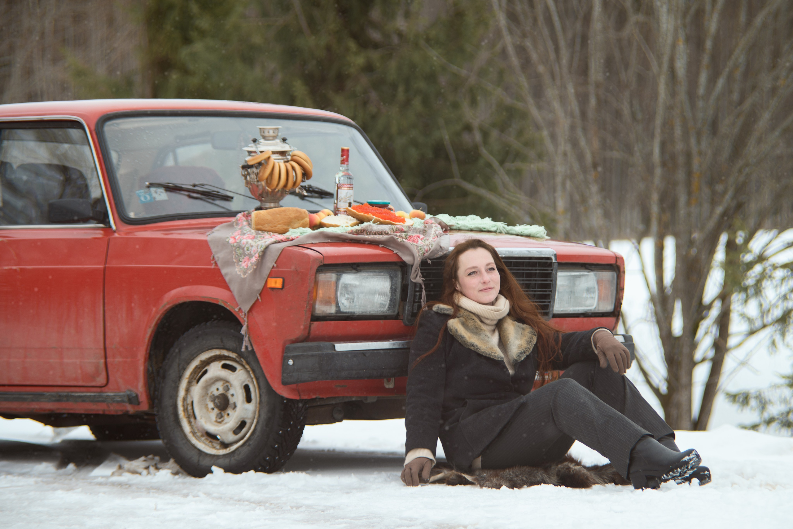 Анастасия и ее красный жигуль. Творческий фотограф Вологда