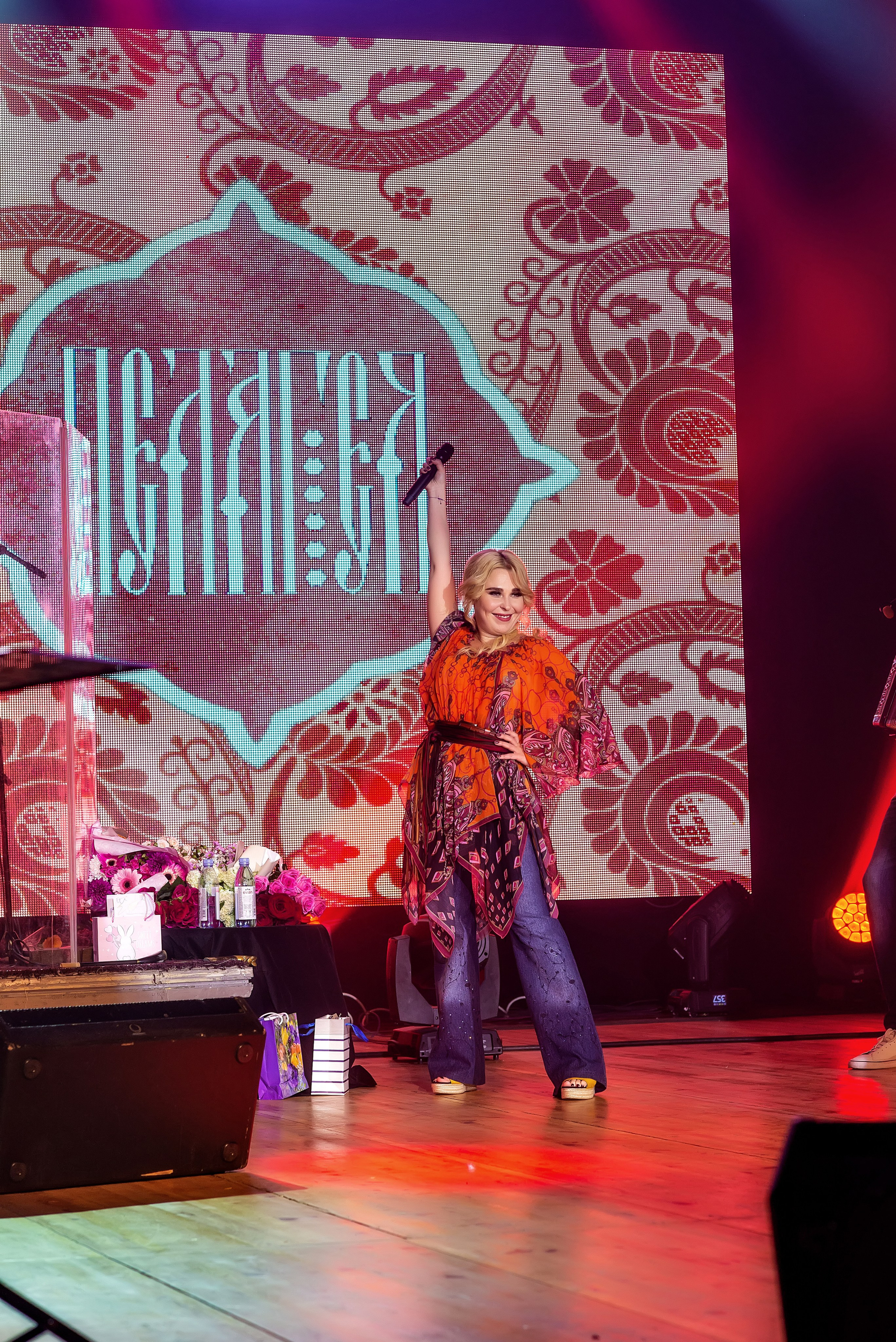 Концерт Пелагеи. Школьный, фэшн фотограф в Тюмени и в России Ирина Королева