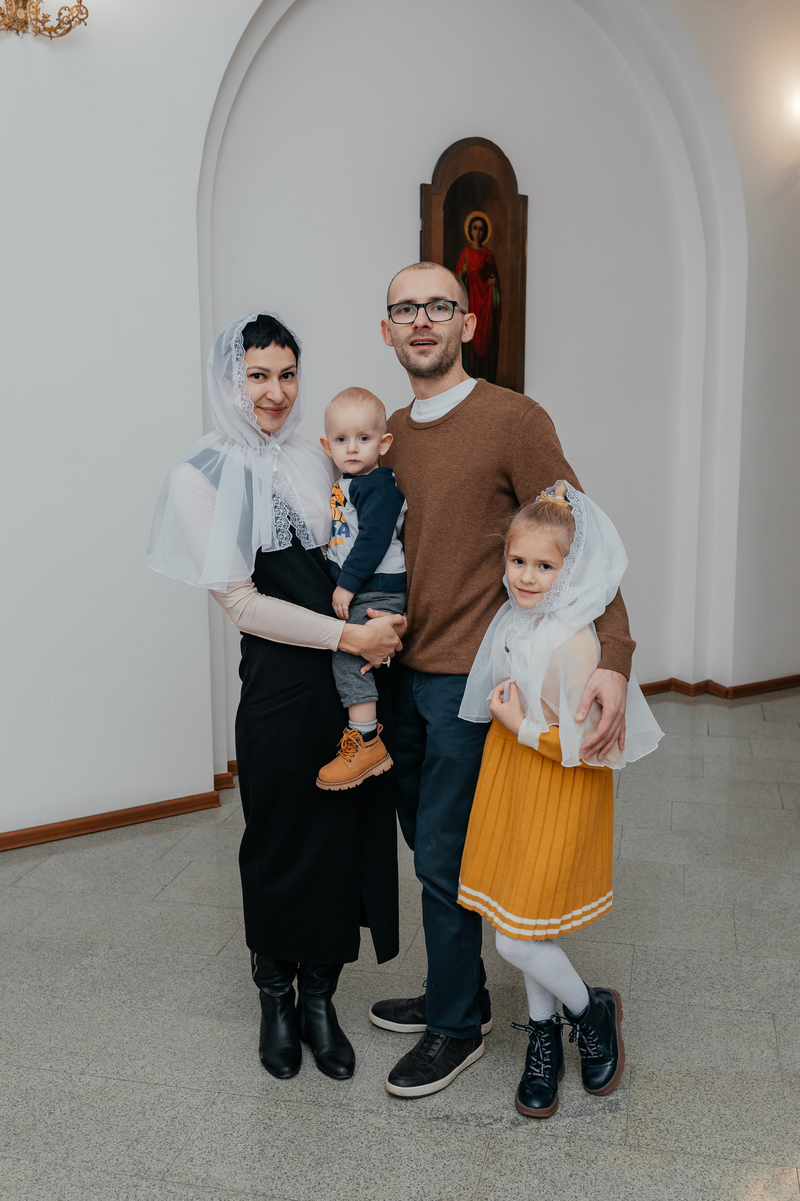 Крещение Георгий. Семейный и домашний фотограф в Москве и МО Королева Валерия