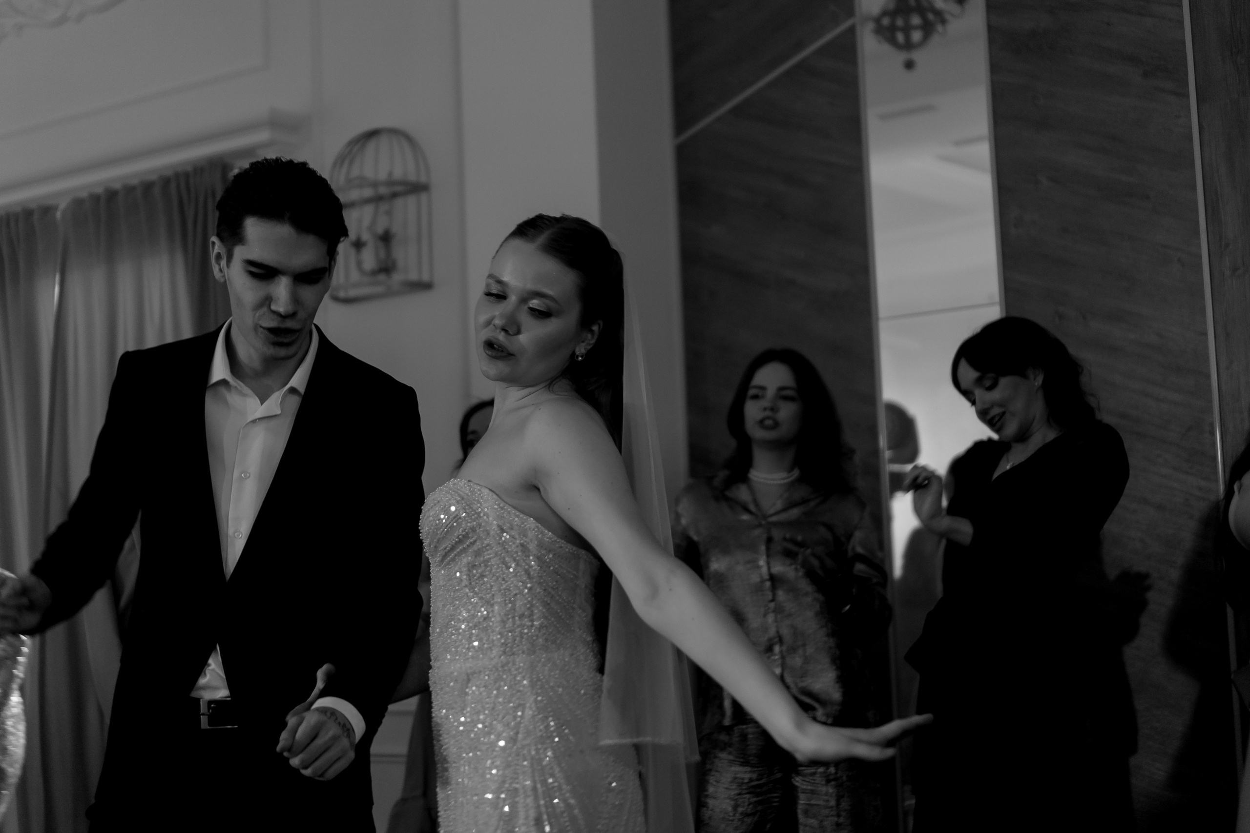 СВАДЕБНАЯ СЬЕМКА СБОРОВ В ОТЕЛЕ И ВЫЕЗД НА ЦЕРЕМОНИЮ (СНЯТО В СИБИРЕ В НИЖНЕВАРТОВСКЕ). Профессиональный фотограф, Санкт-Петербург — Виктория Богомолова