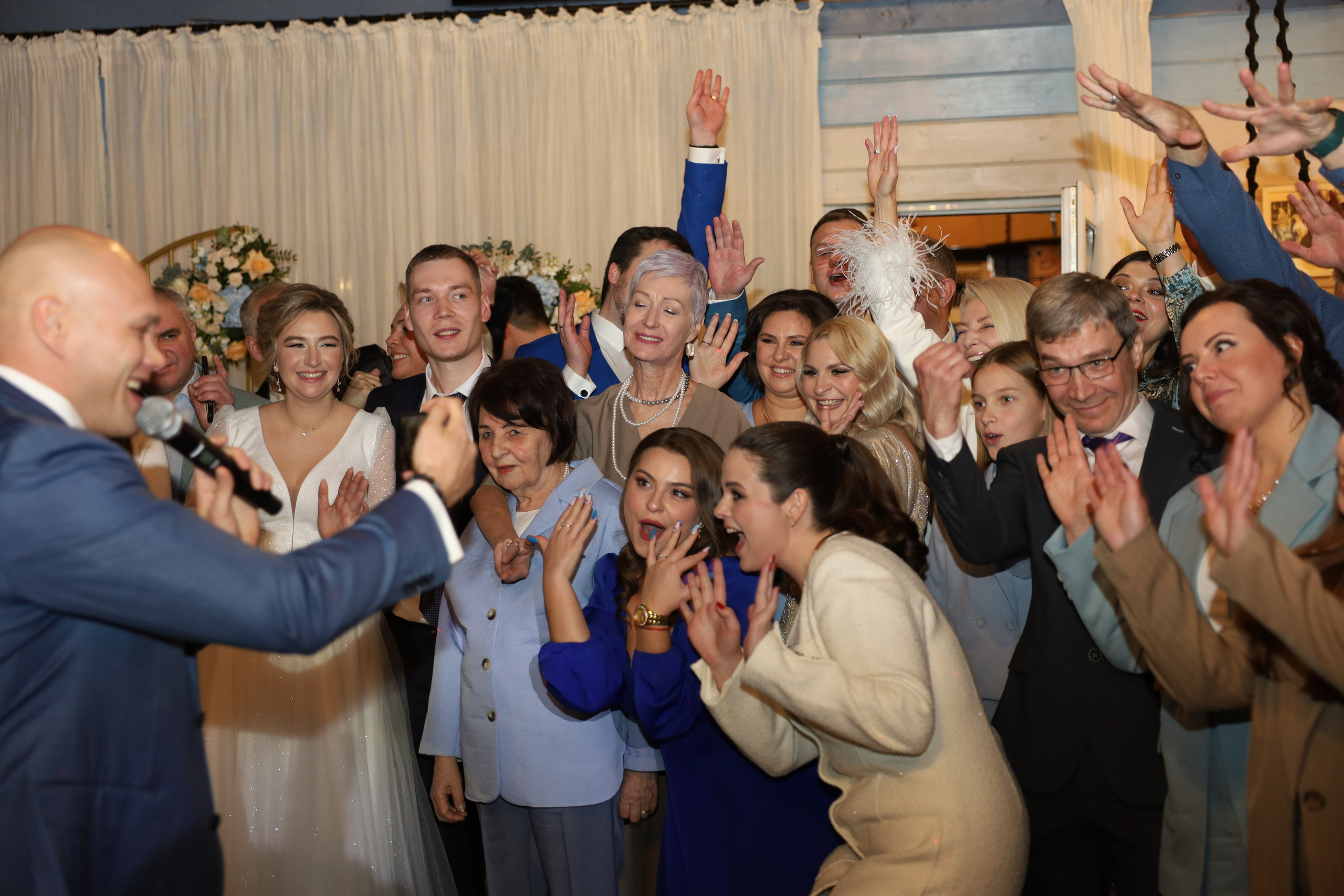 𝒜𝓇𝓉𝑒𝓂 & 𝐿𝓎𝓊𝓈𝓎𝒶 (𝓇𝑒𝓈𝓉𝒶𝓊𝓇𝒶𝓃𝓉). 𝑀𝑜𝓈𝒸𝑜𝓌. Свадебный фотограф в Санкт-Петербурге