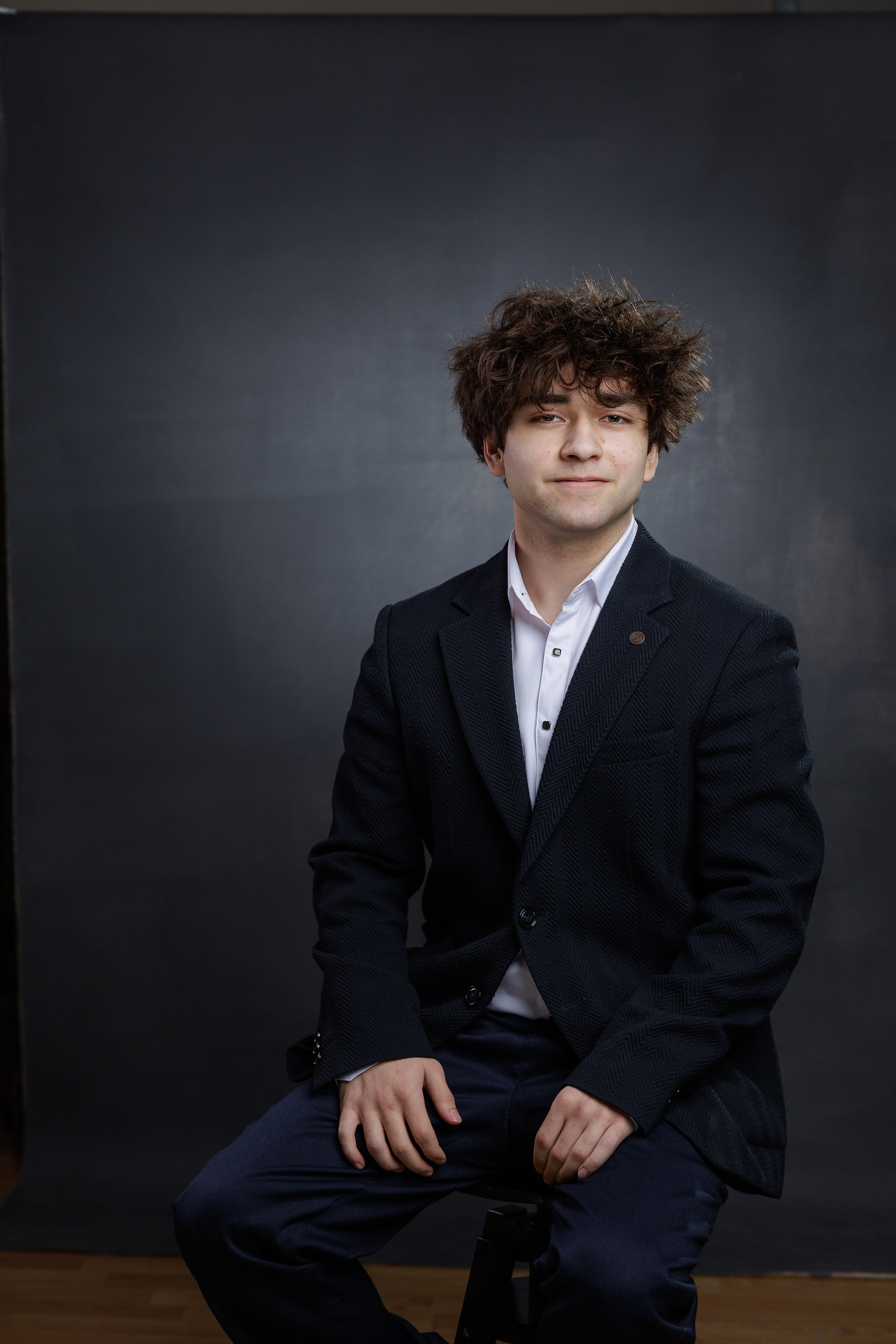 Окта 120 + Стрип (контр голая ад100 со стоек фона, фон -ад100 с снутом). Семейный фотограф Александр Передерий