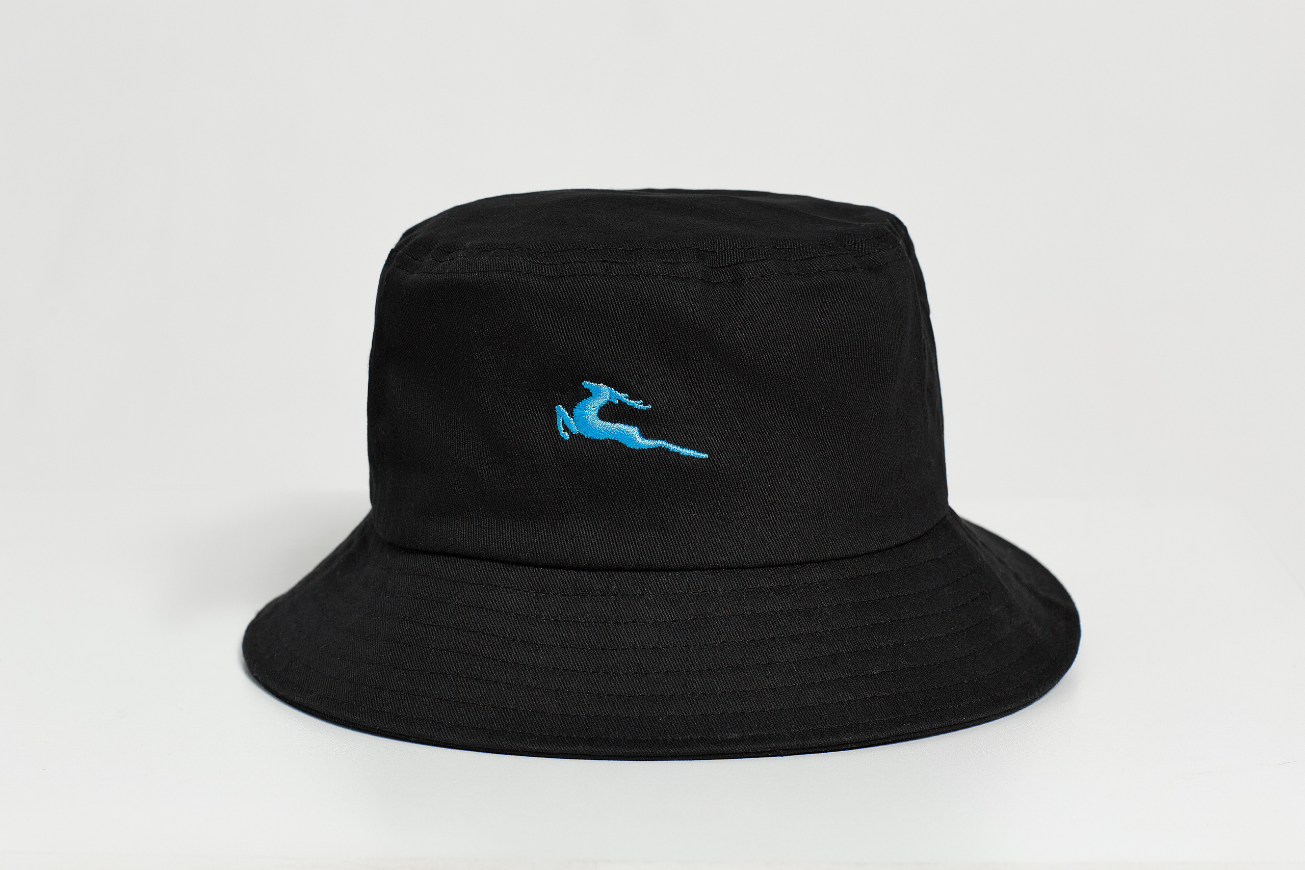 Съёмка официальных товаров для бренда «Группа ГАЗ»